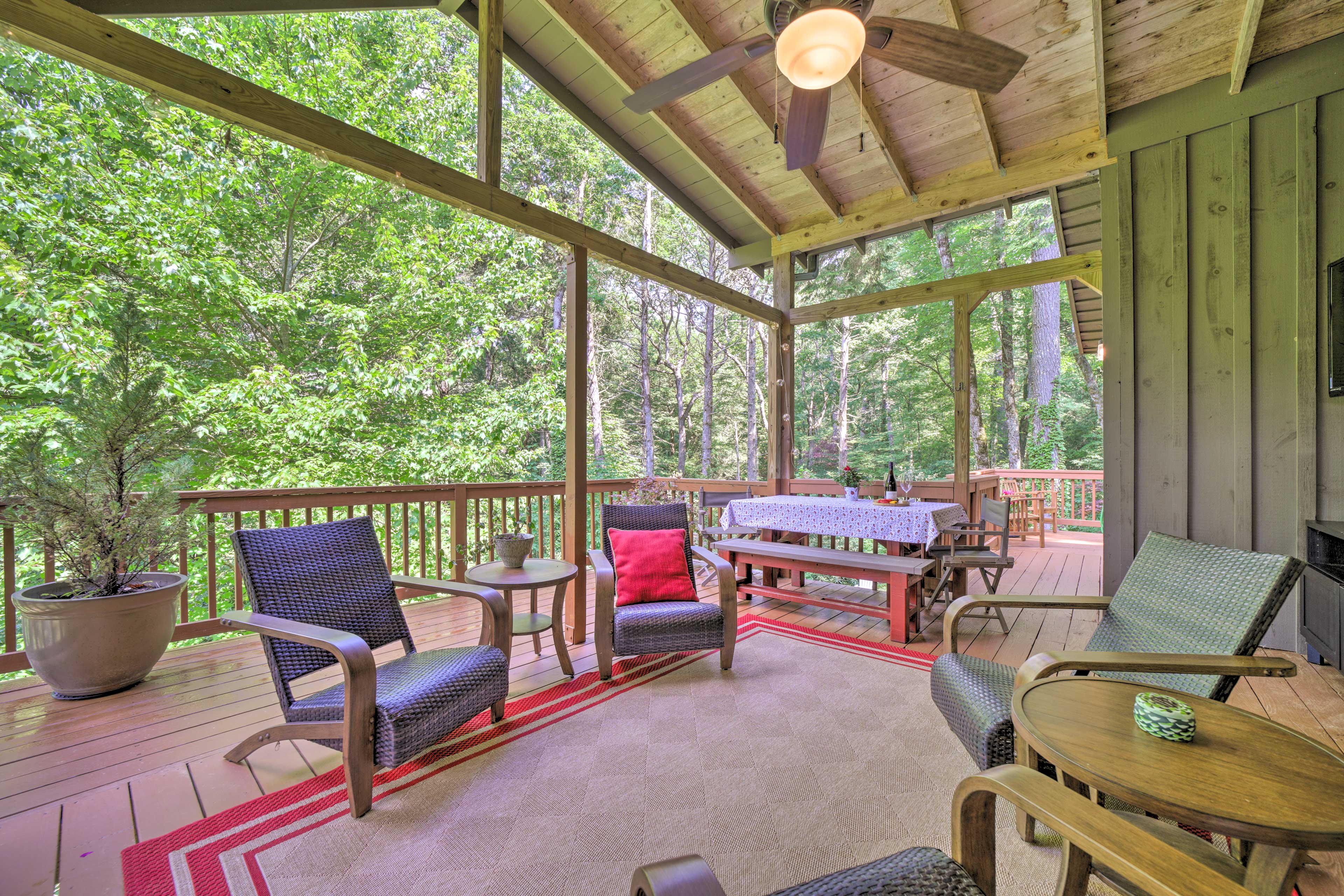 Covered Deck | Forest Views