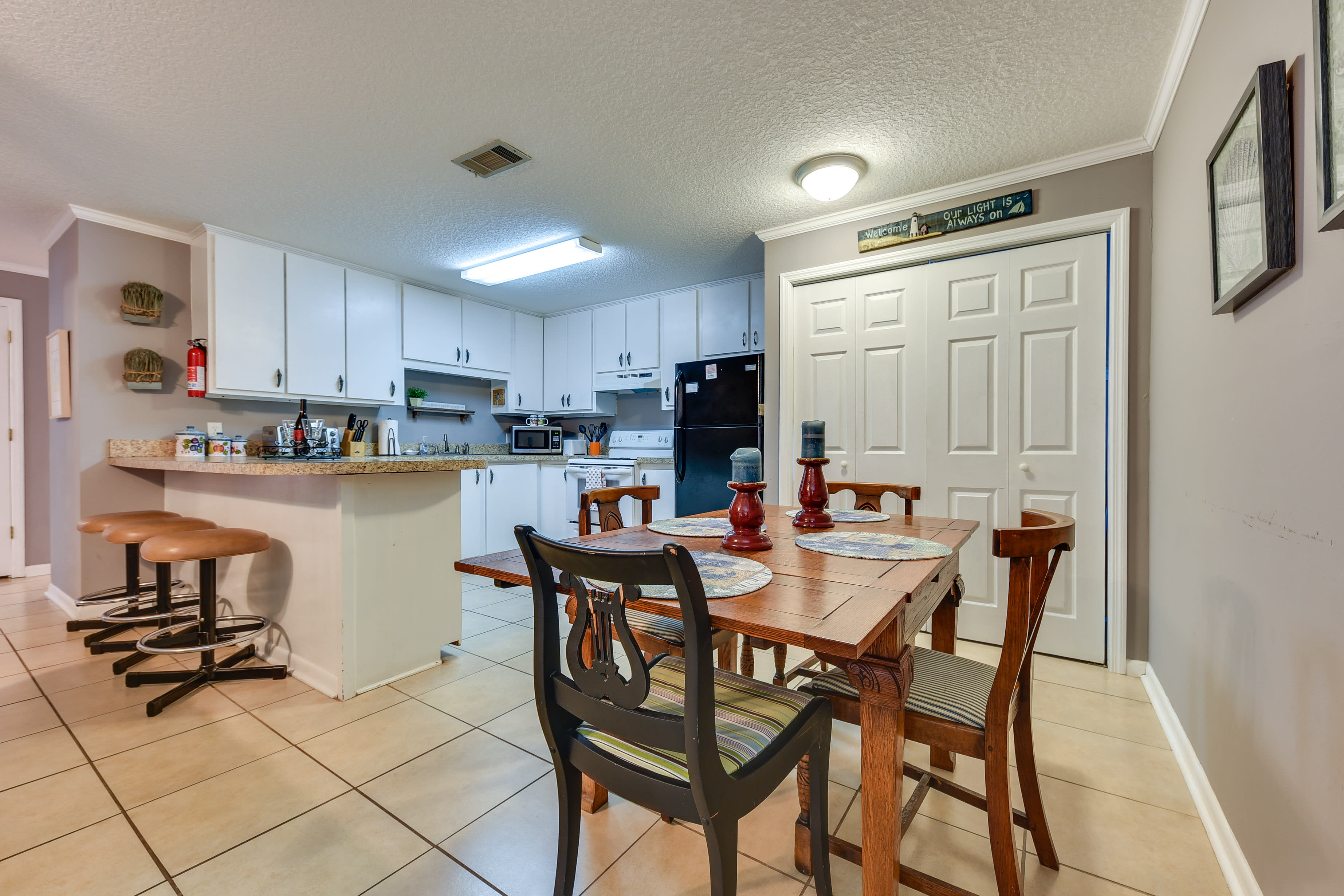 Additional Dining Area