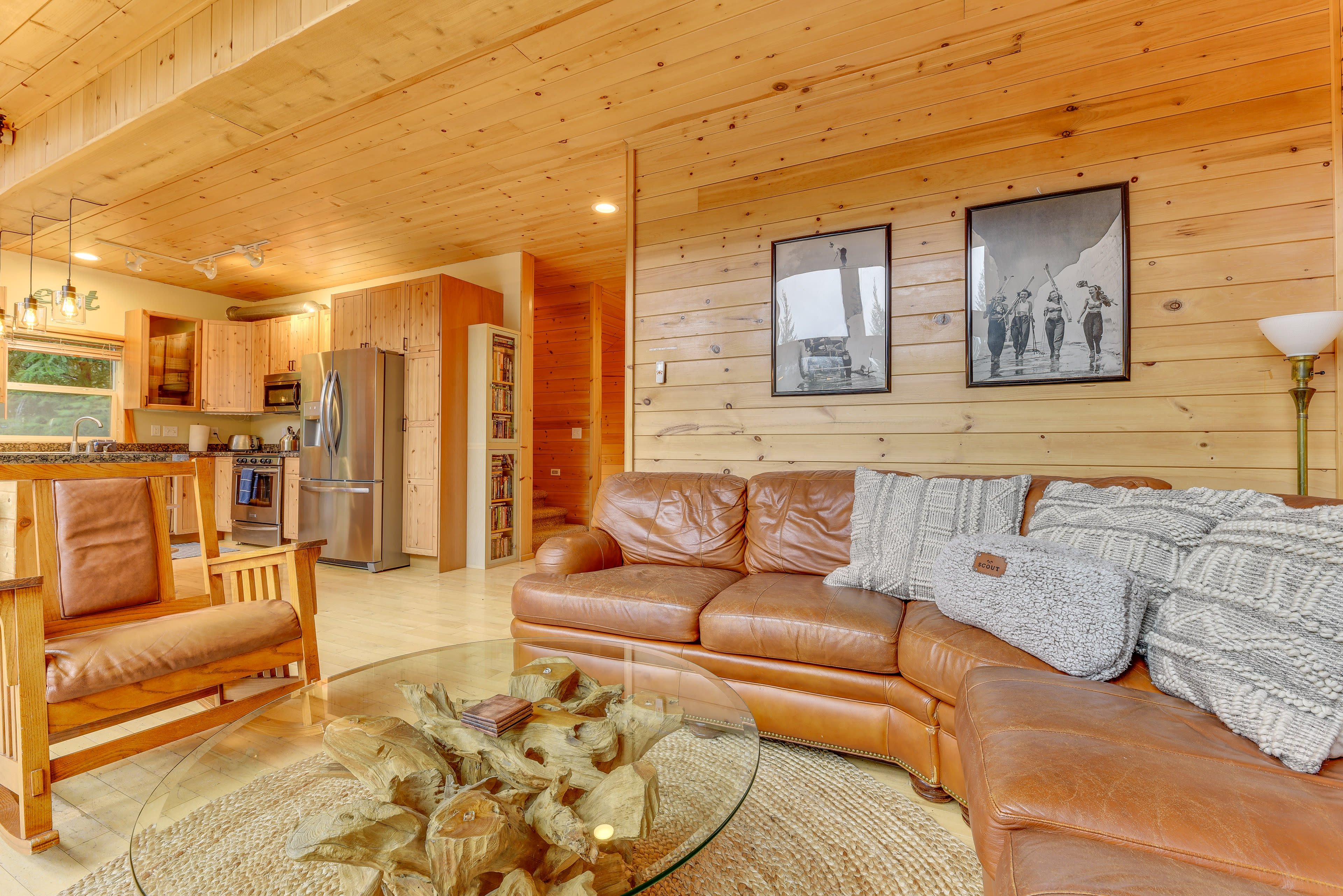 Living Room | Main Floor | Gas Fireplace