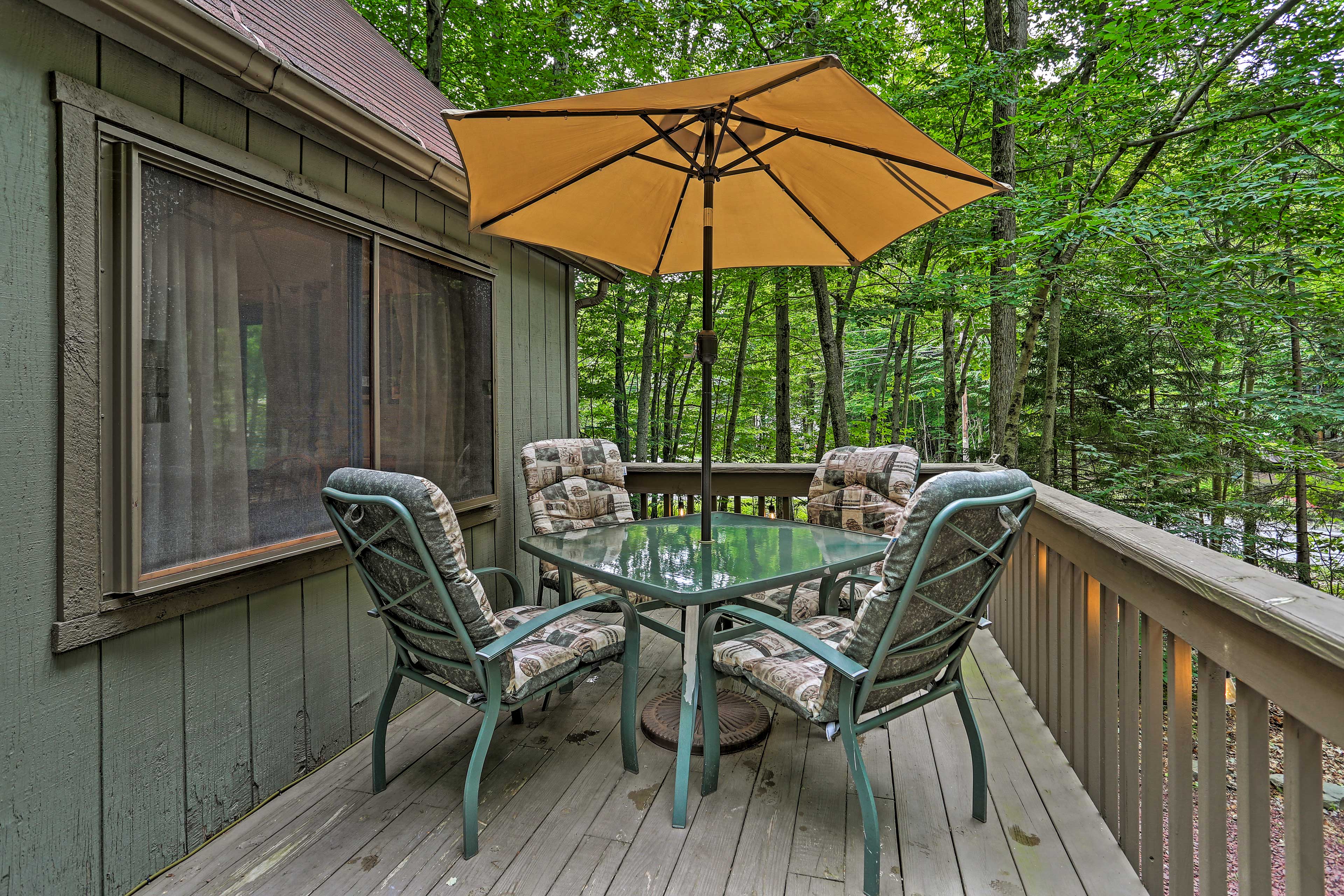 Deck | Dining Set | Grilling Station | Forest Views