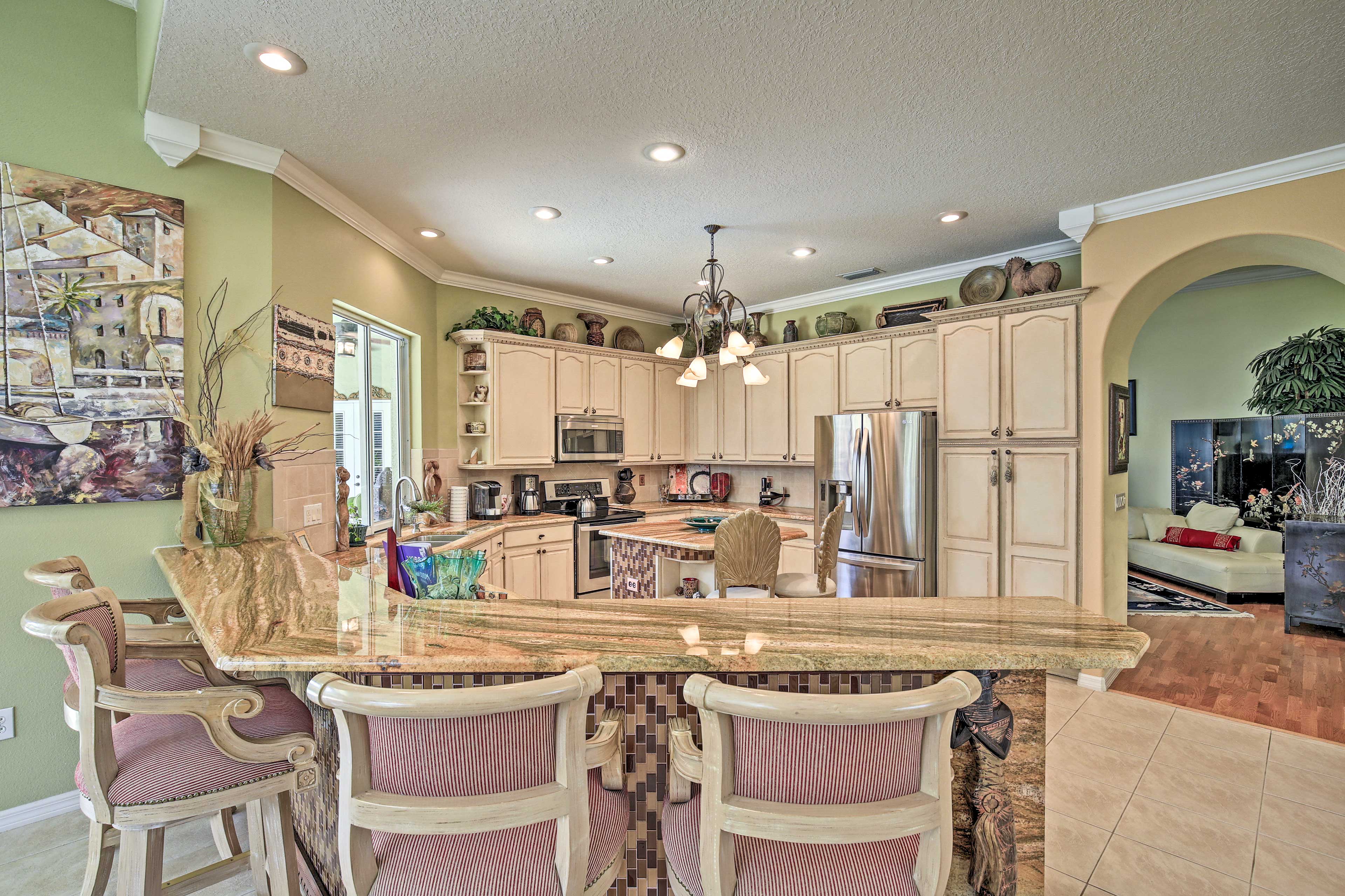 Fully equipped, the kitchen can handle all of your home-cooking needs!