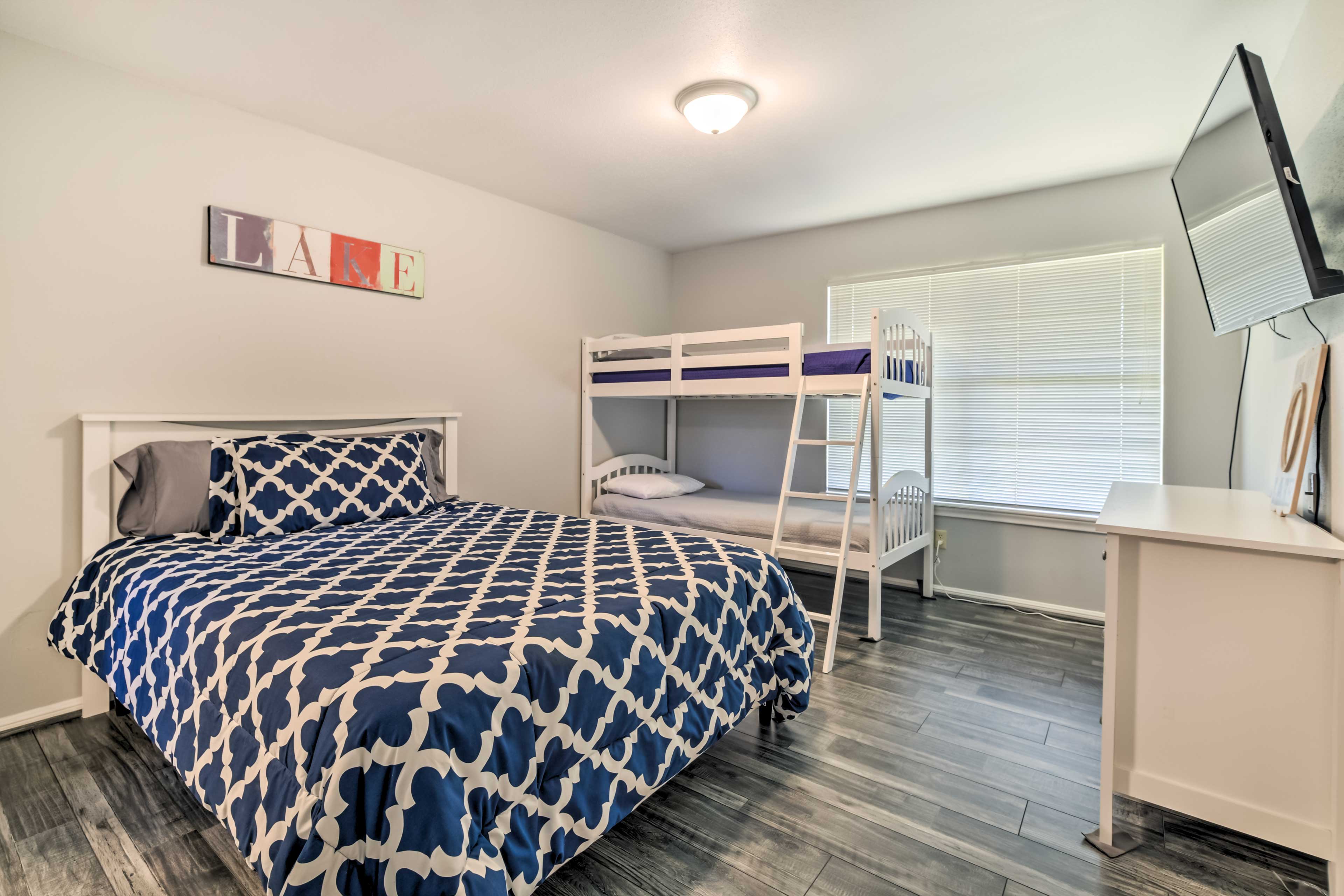 Bedroom 3 | Queen Bed | Twin Bunk Bed