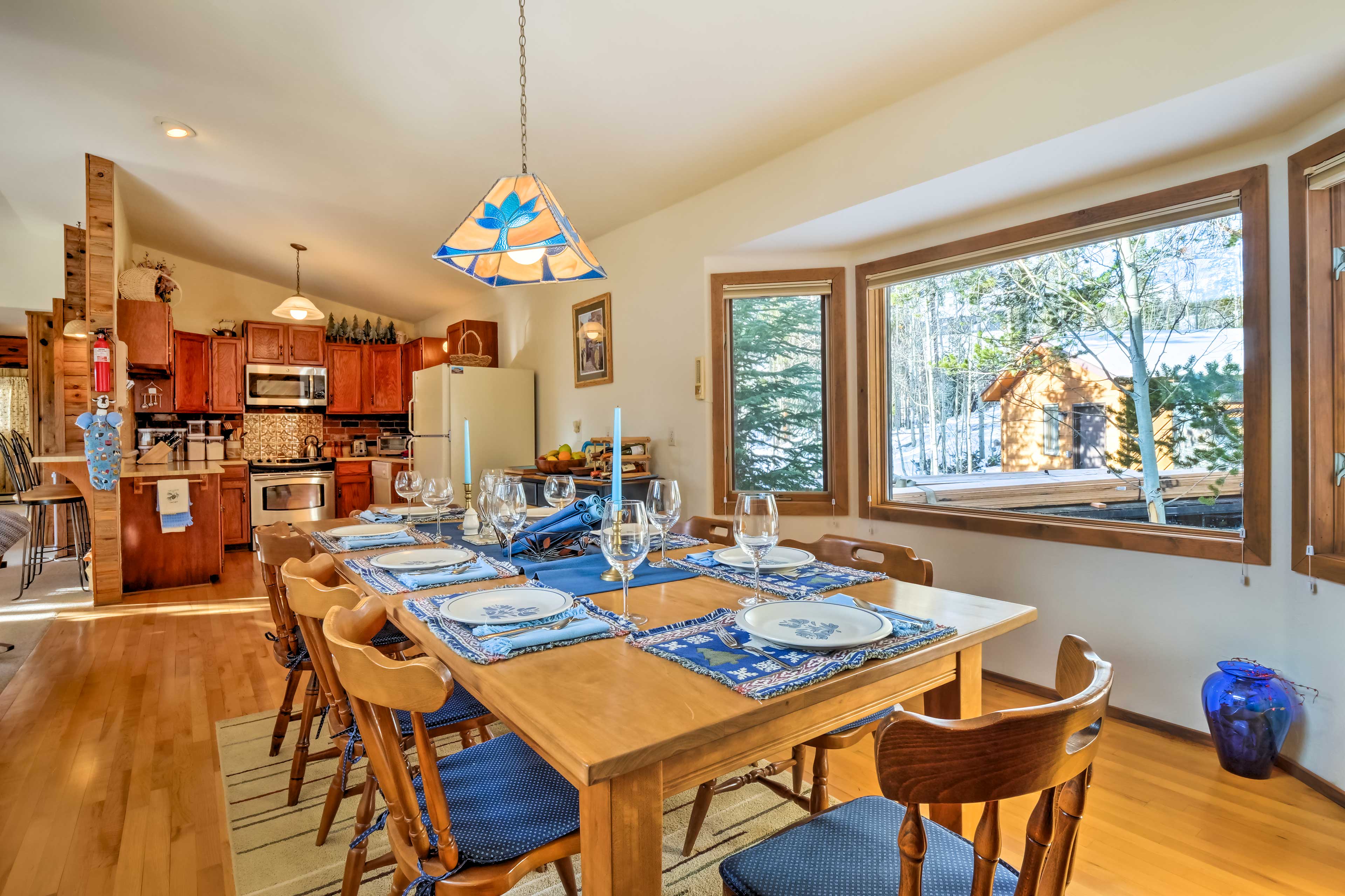 Dining Area | Dishware & Flatware | High Chair