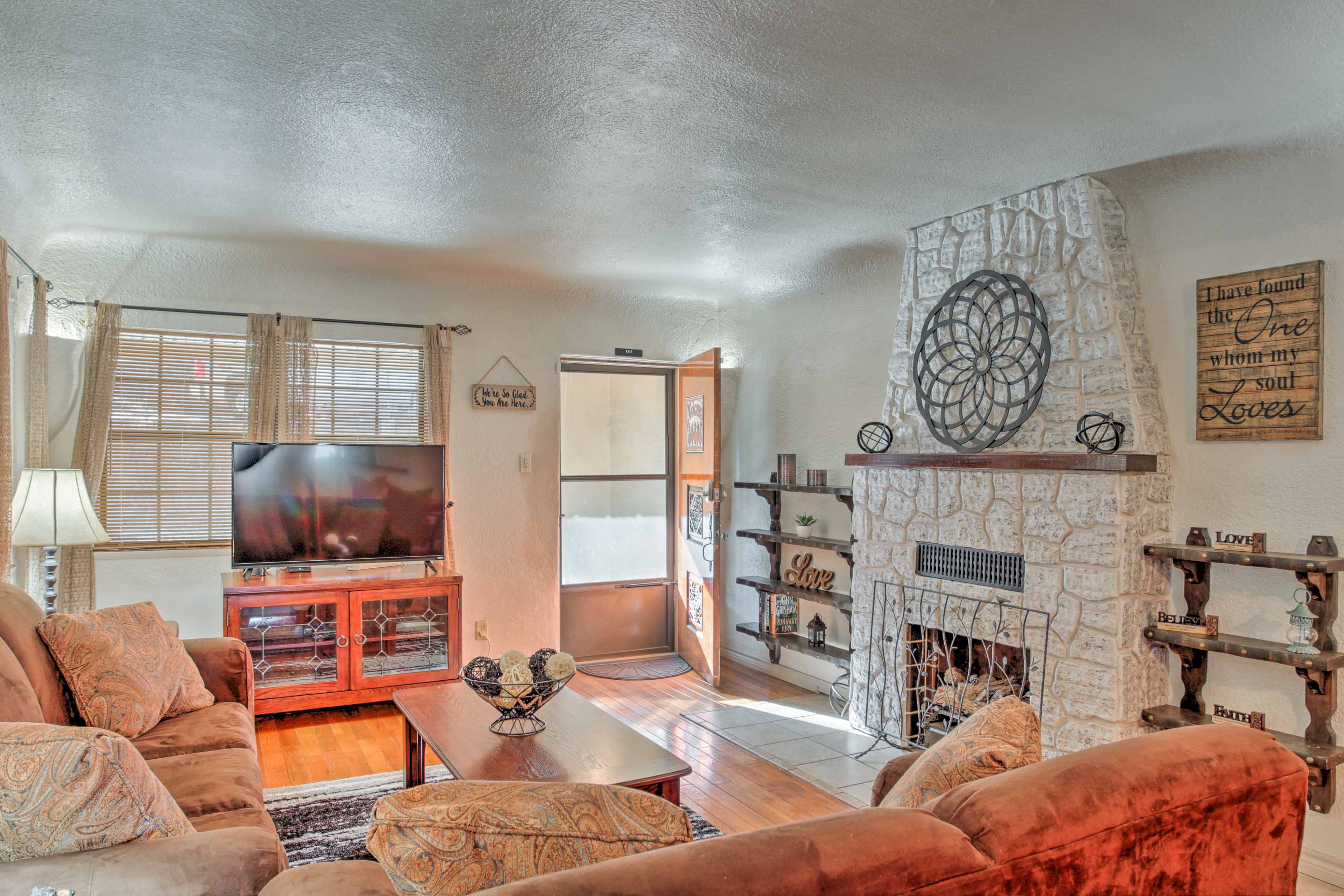 Ruidoso Vacation Rental | 3BR | 2BA | 1,991 Sq Ft | 1 Step for Entry