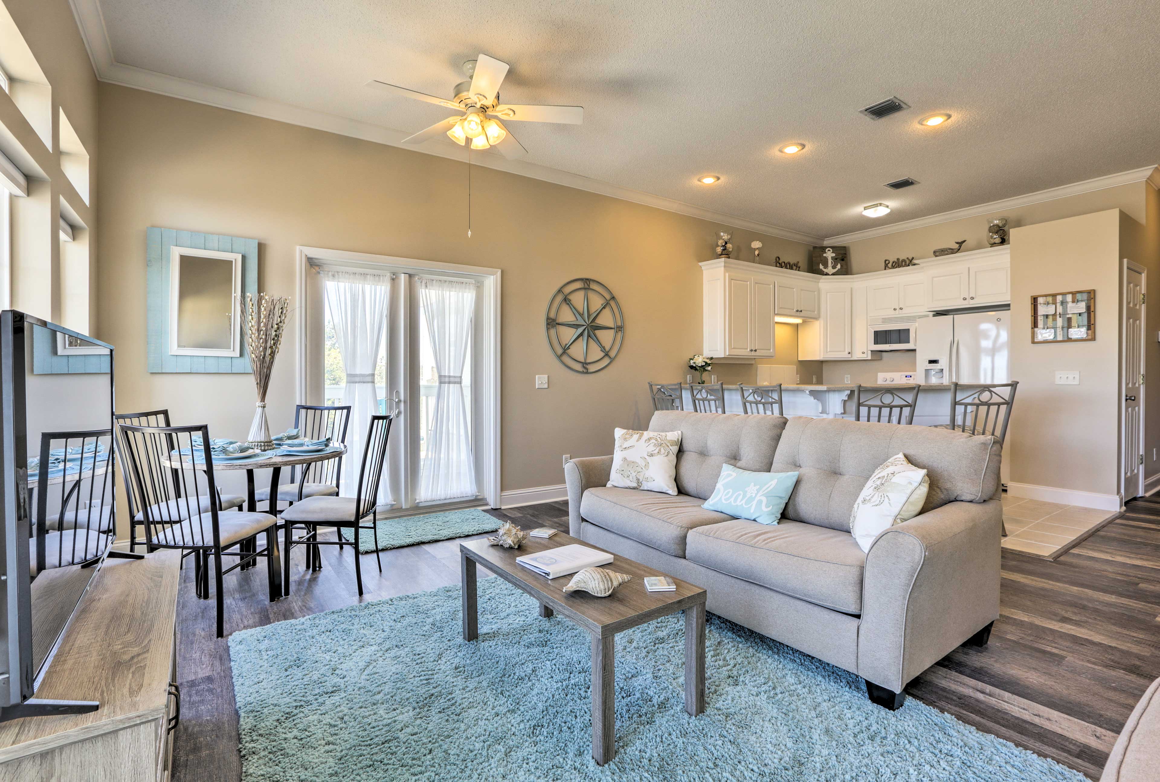 Fall in love with Panama City Beach at this vacation rental home for 12.