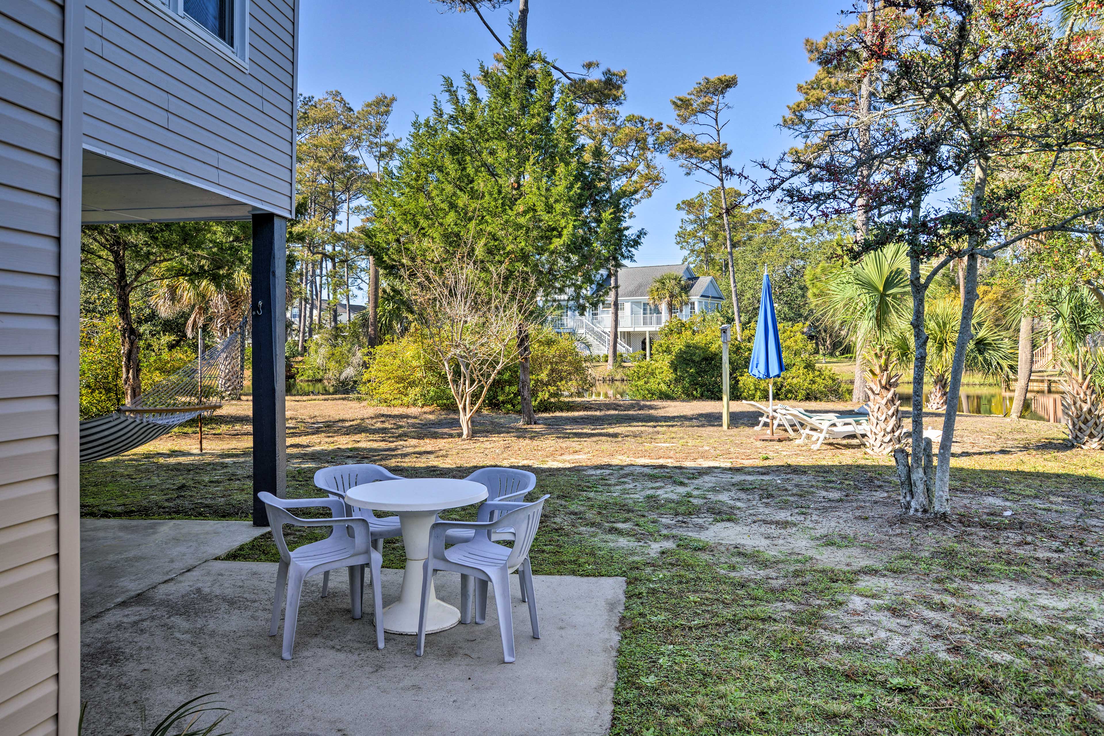 Backyard | Pet Friendly w/ Fee