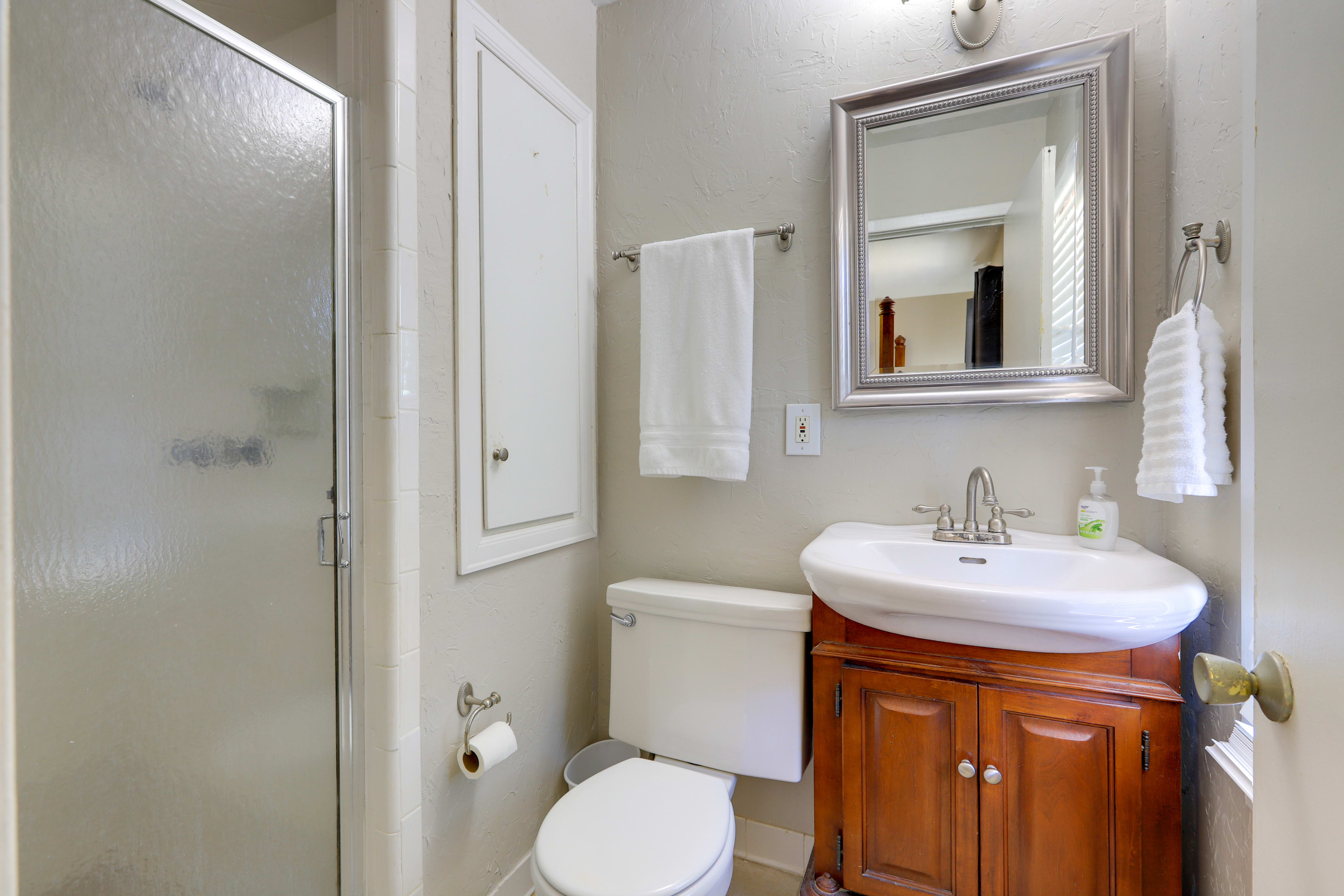 En-Suite Bathroom | Towels Provided