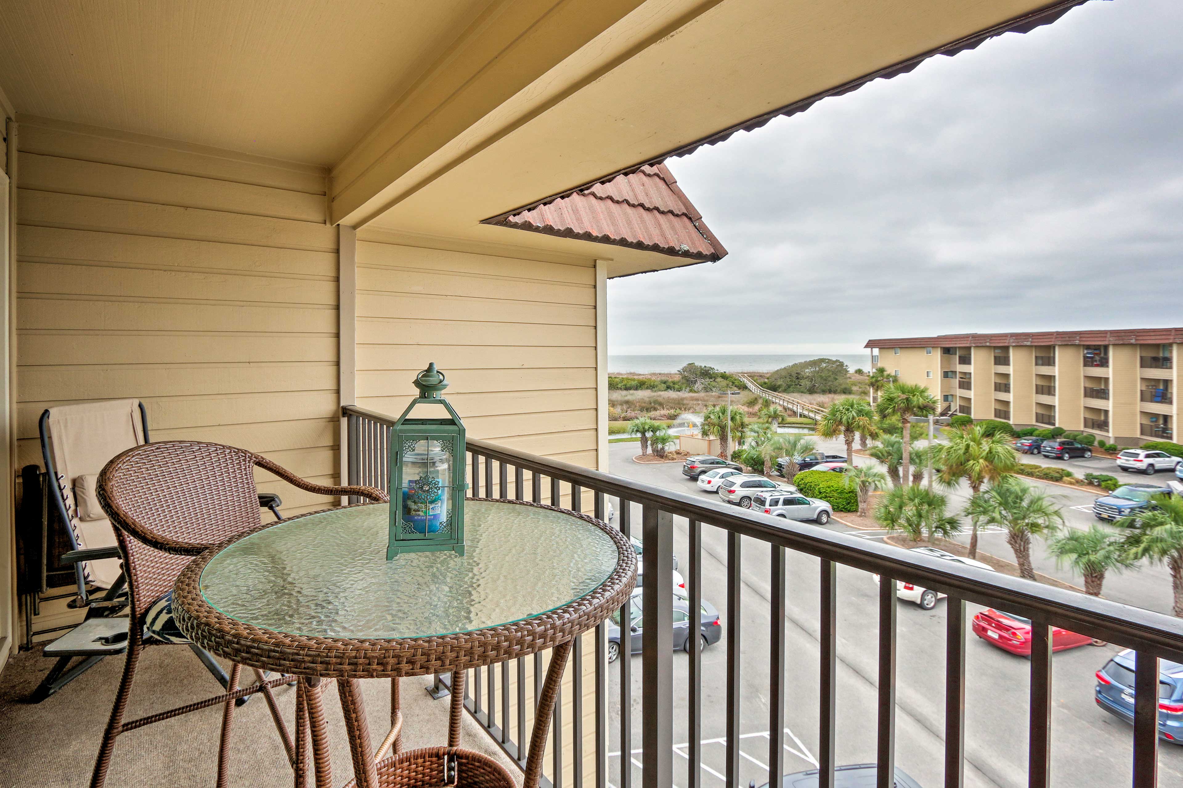 Balcony | Dining Area | Ocean View