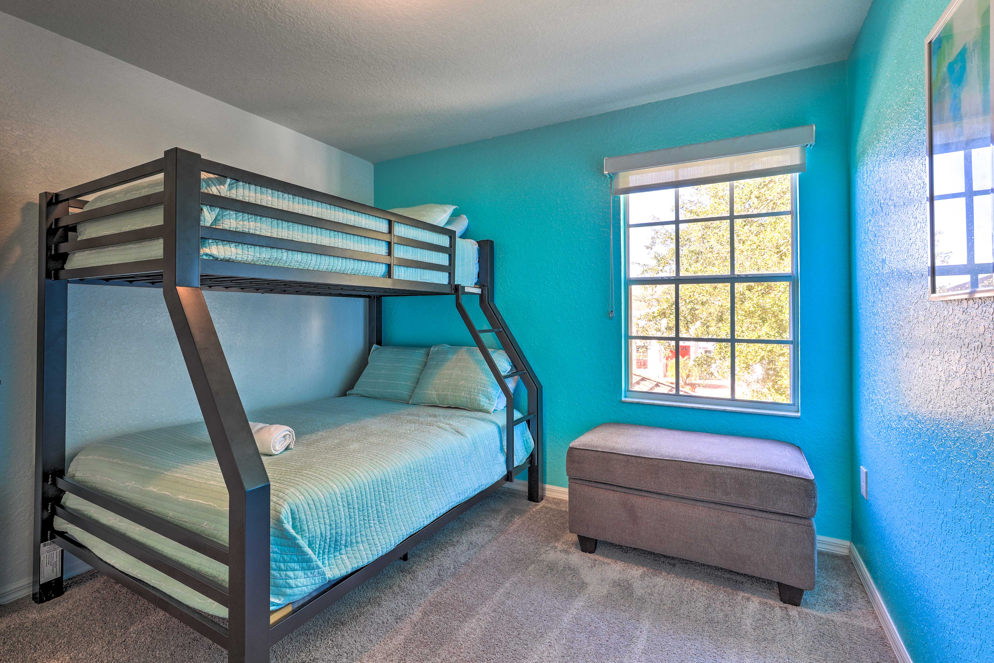 Bedroom 4 | Twin/Full Bunk Bed