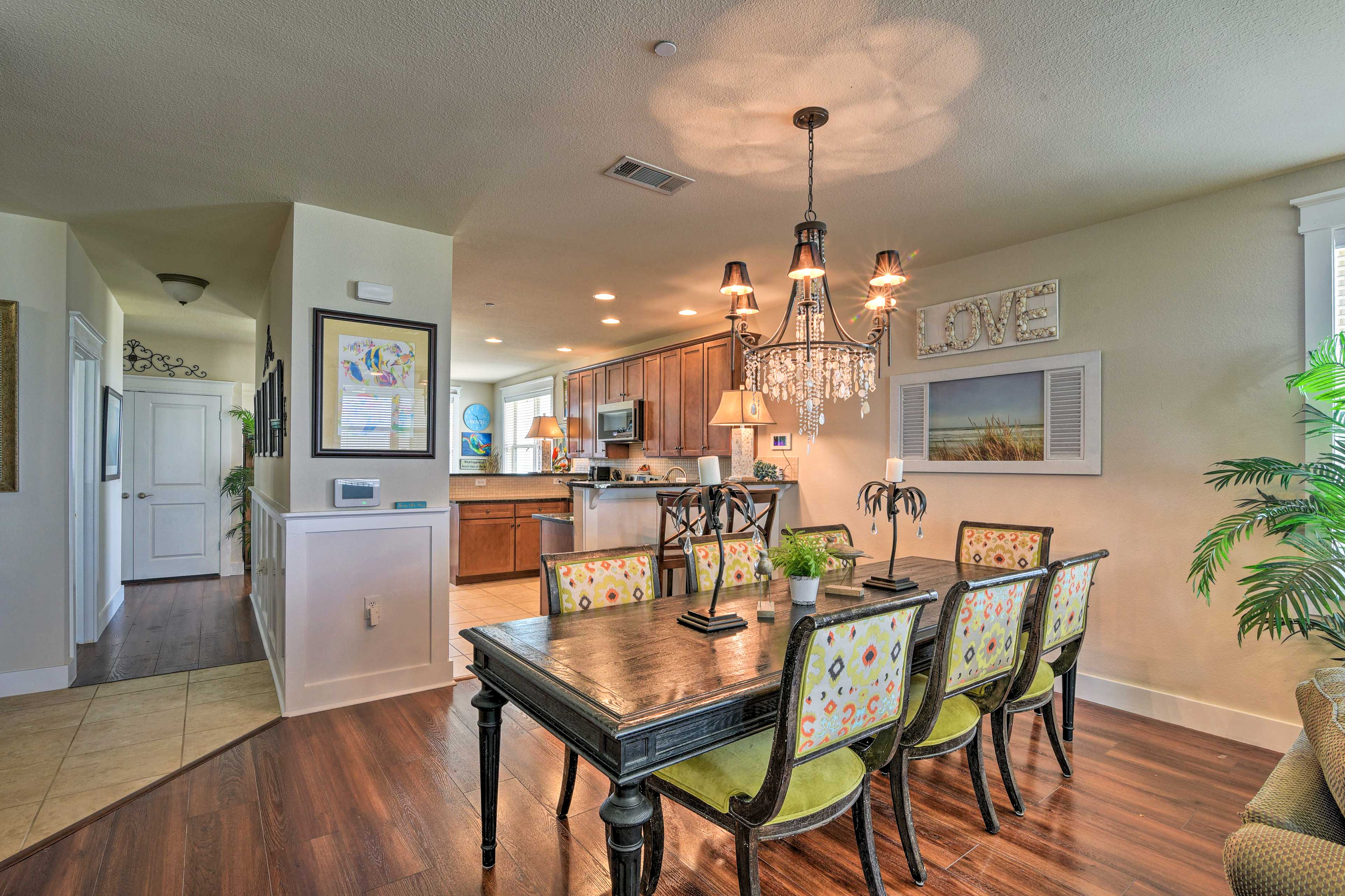 Dining Area | Dishware & Flatware