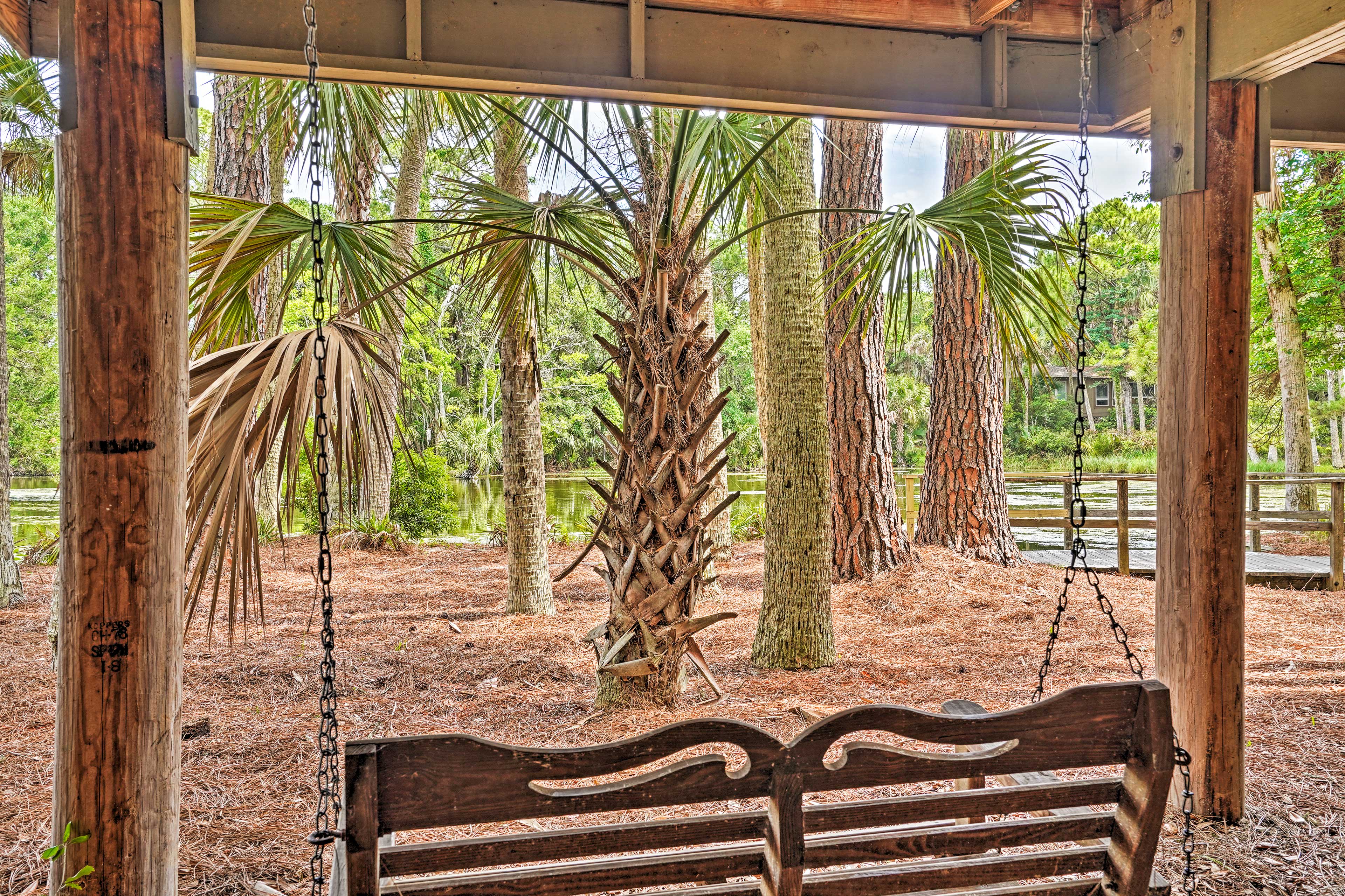 Covered Patio | Tropical Landscaping