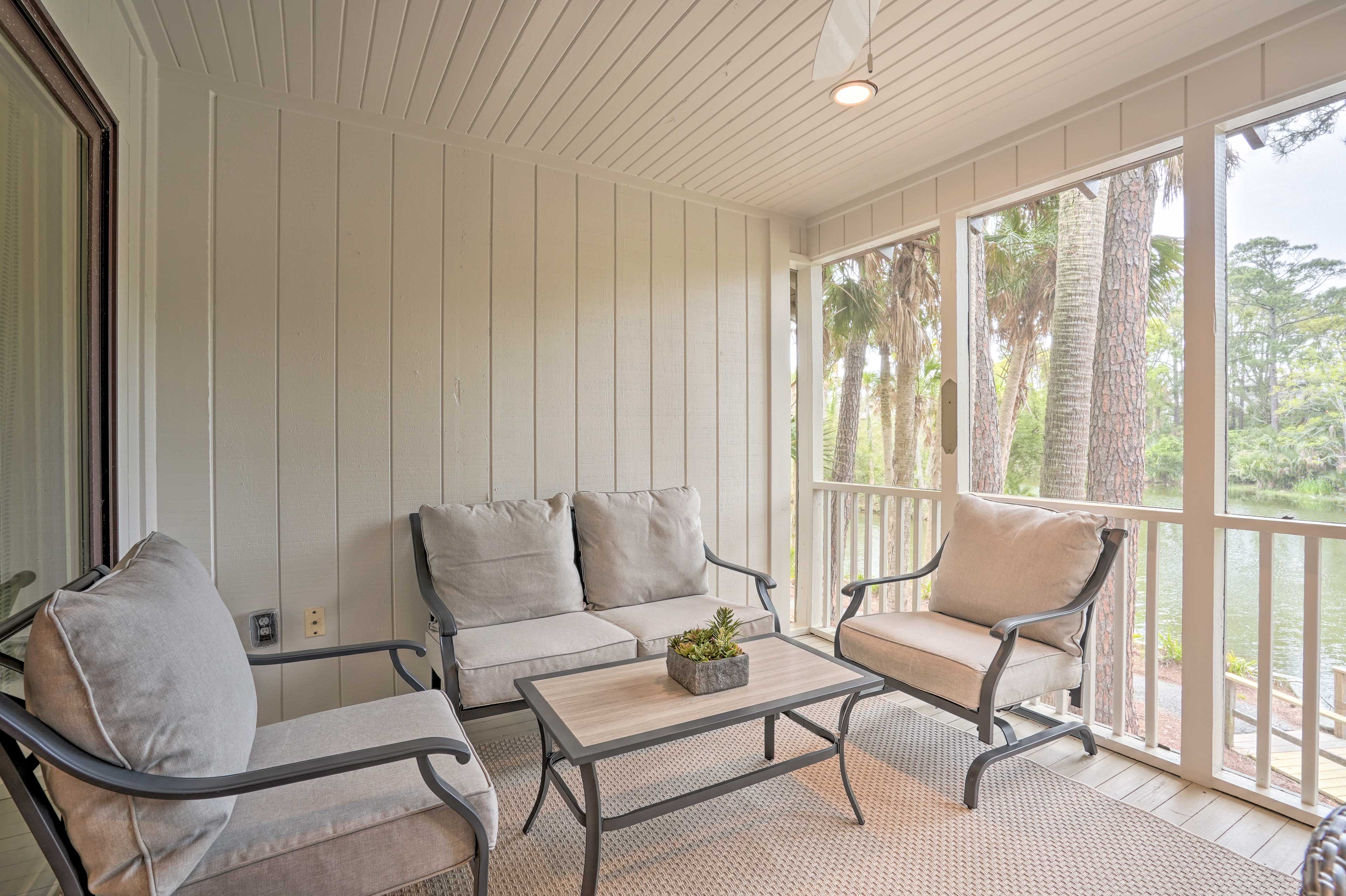 Screened-In Porch