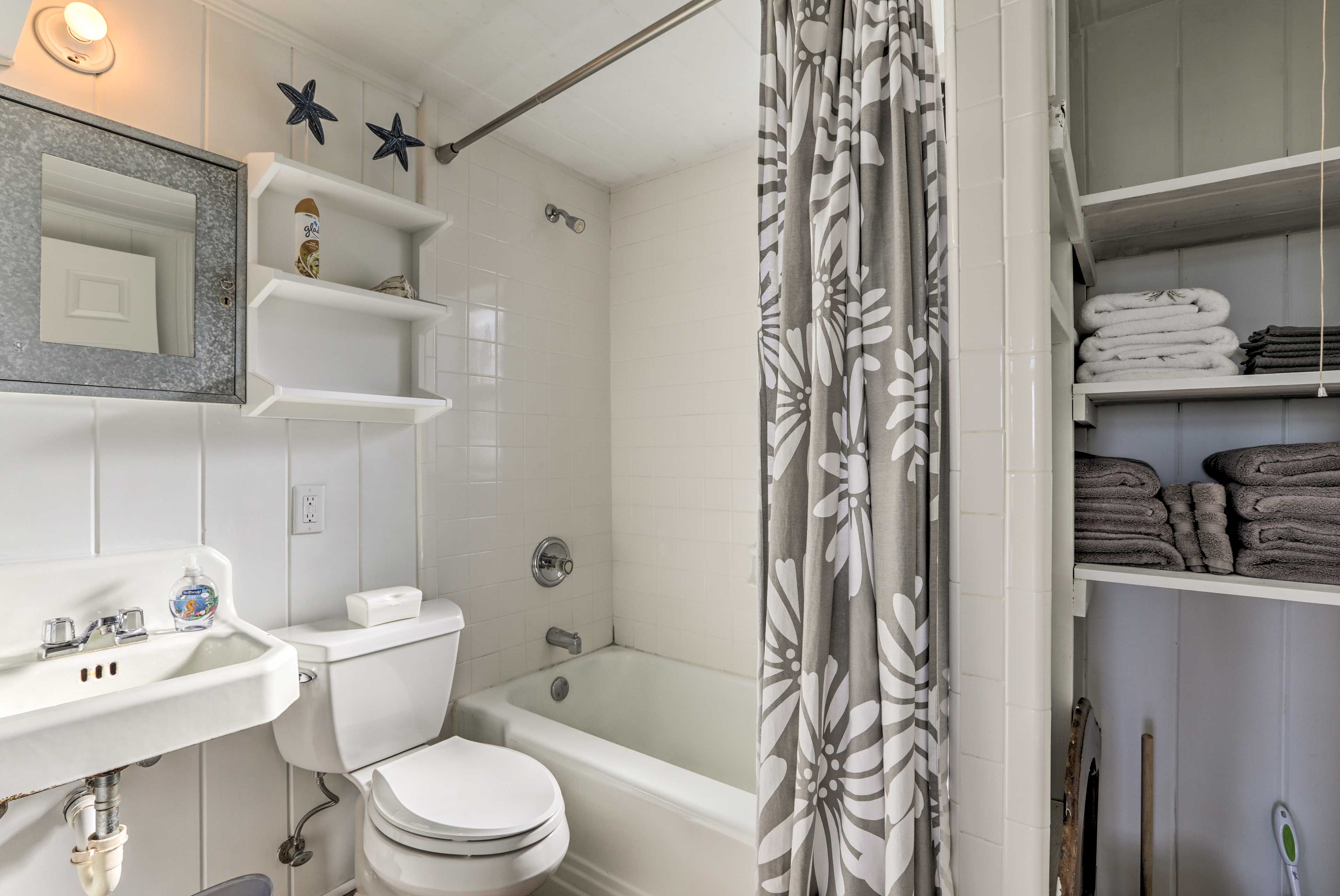 Bathroom | Linens & Towels Provided