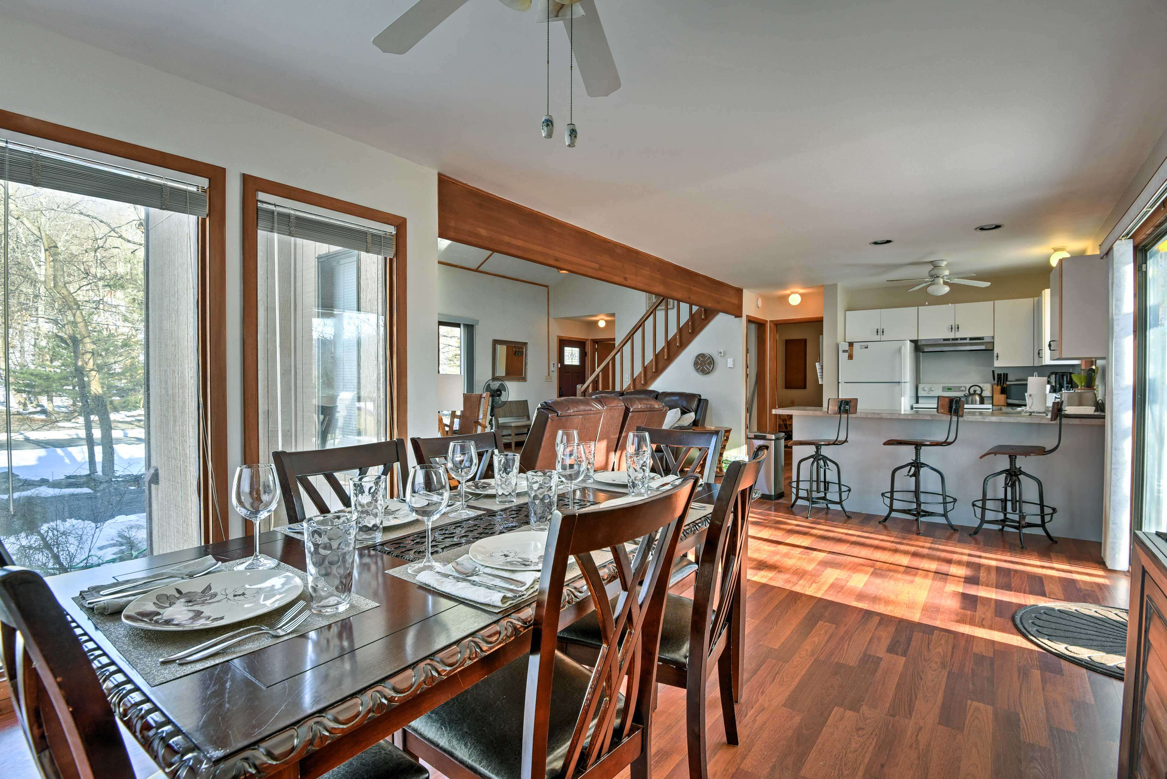 Dining Area | Dishware & Flatware