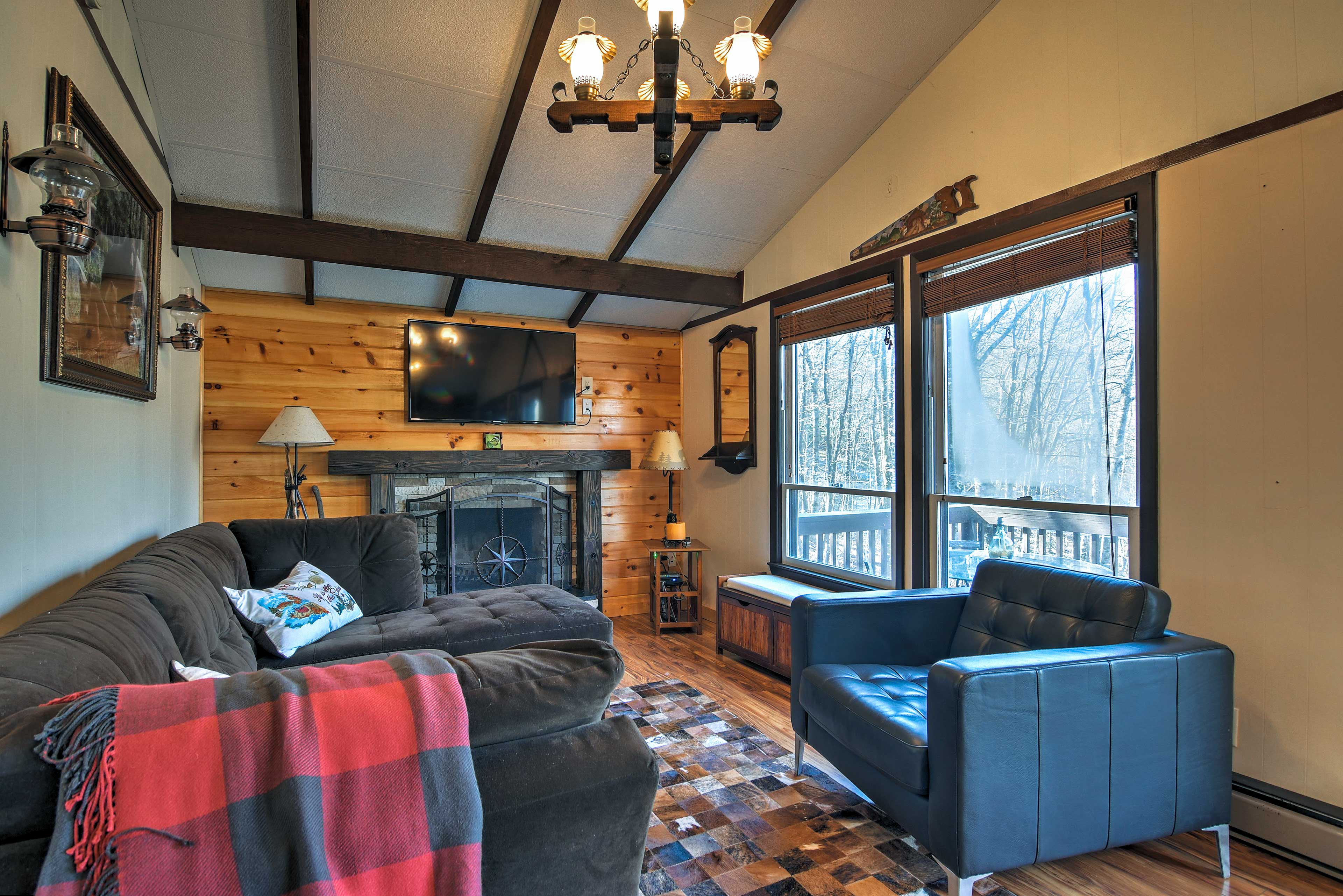 Beech Mountain Vacation Rental Cabin | 2BR | 1BA | 600 Sq Ft | Steps Required