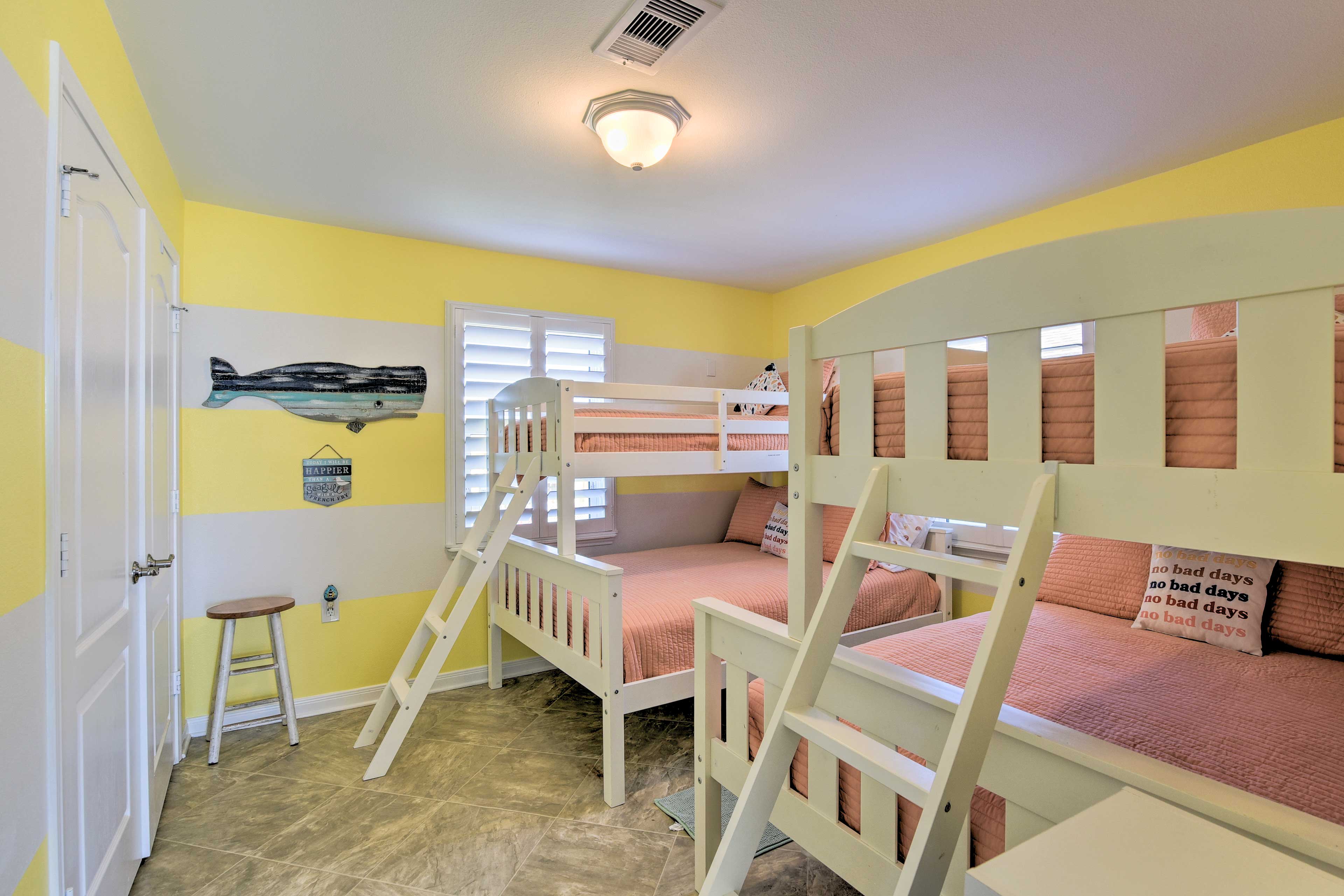 Bedroom 3 | 2 Twin/Full Bunk Beds