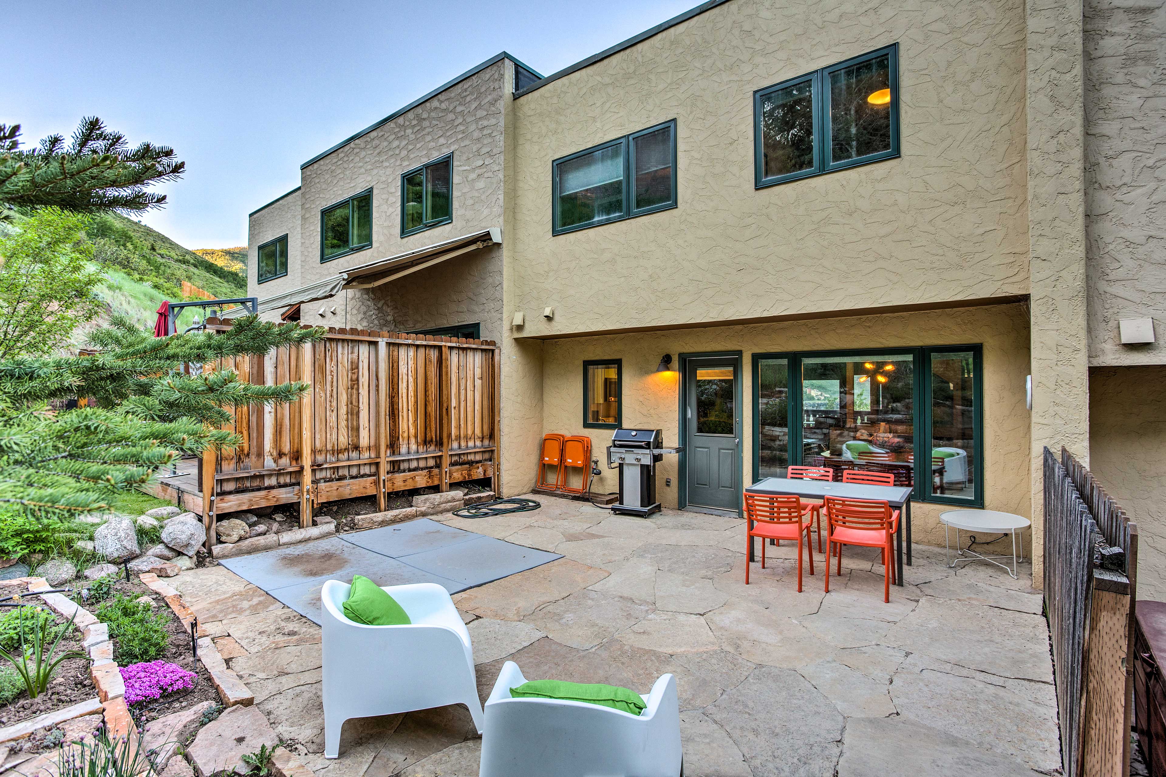 Private Patio | Outdoor Dining Area | Gas Grill