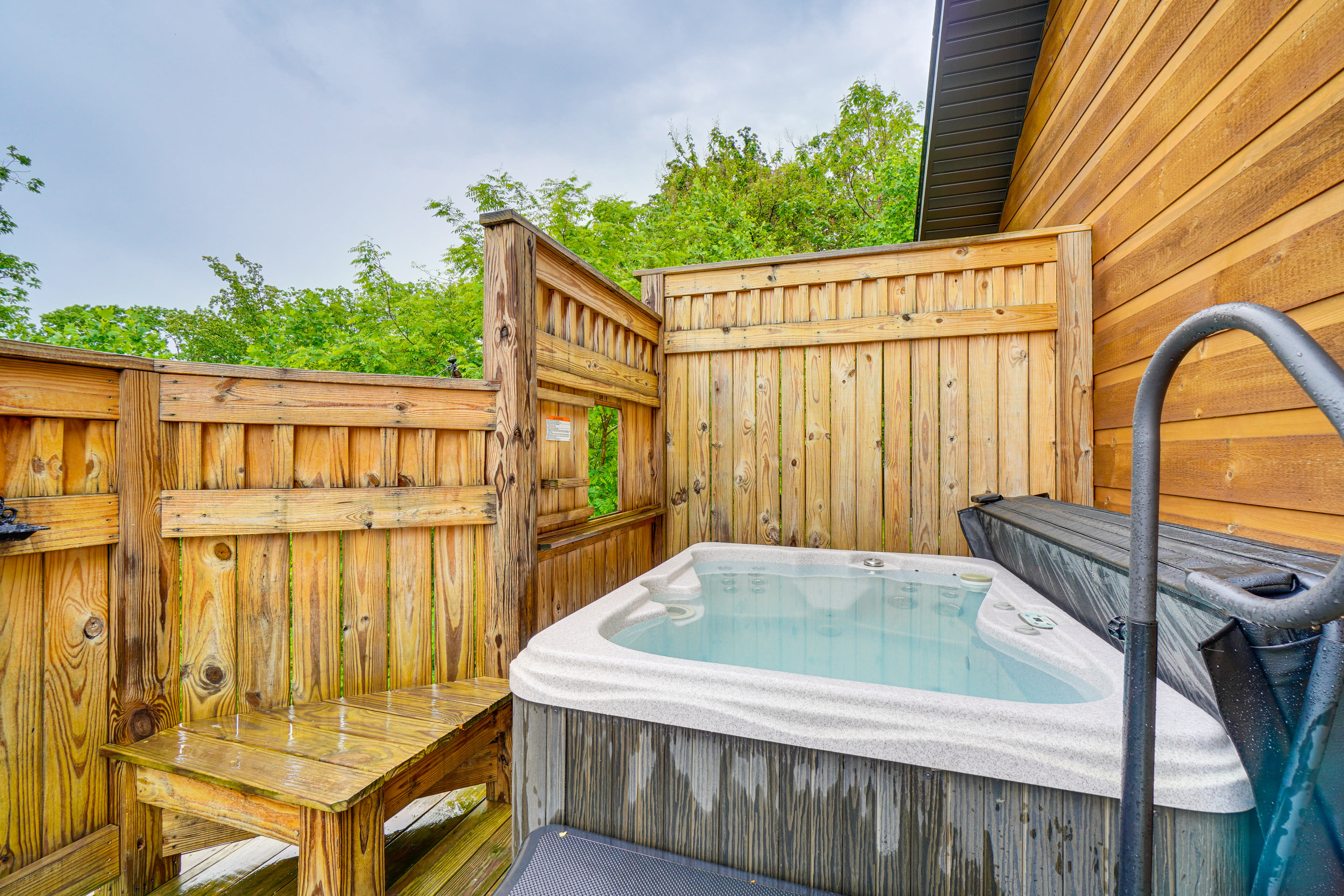 Private Deck | Hot Tub | Outdoor Shower | Grill