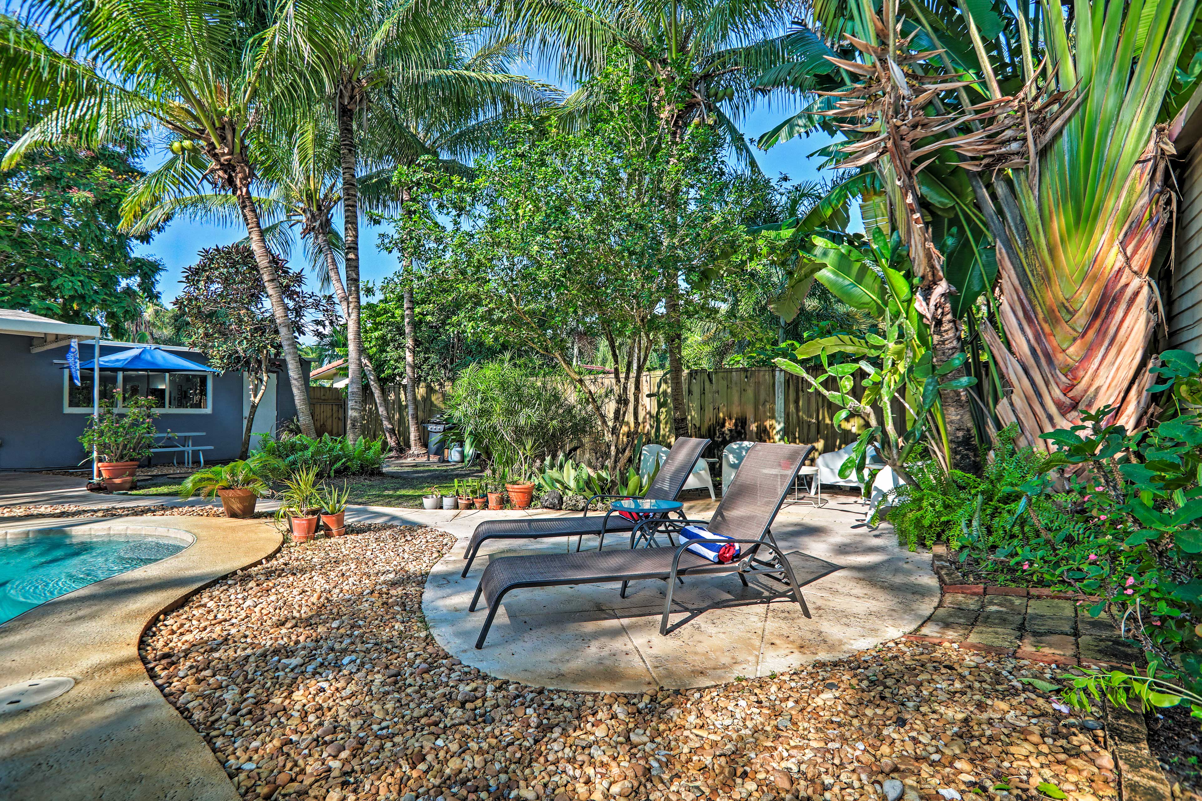 Dine al fresco under the shade umbrella.