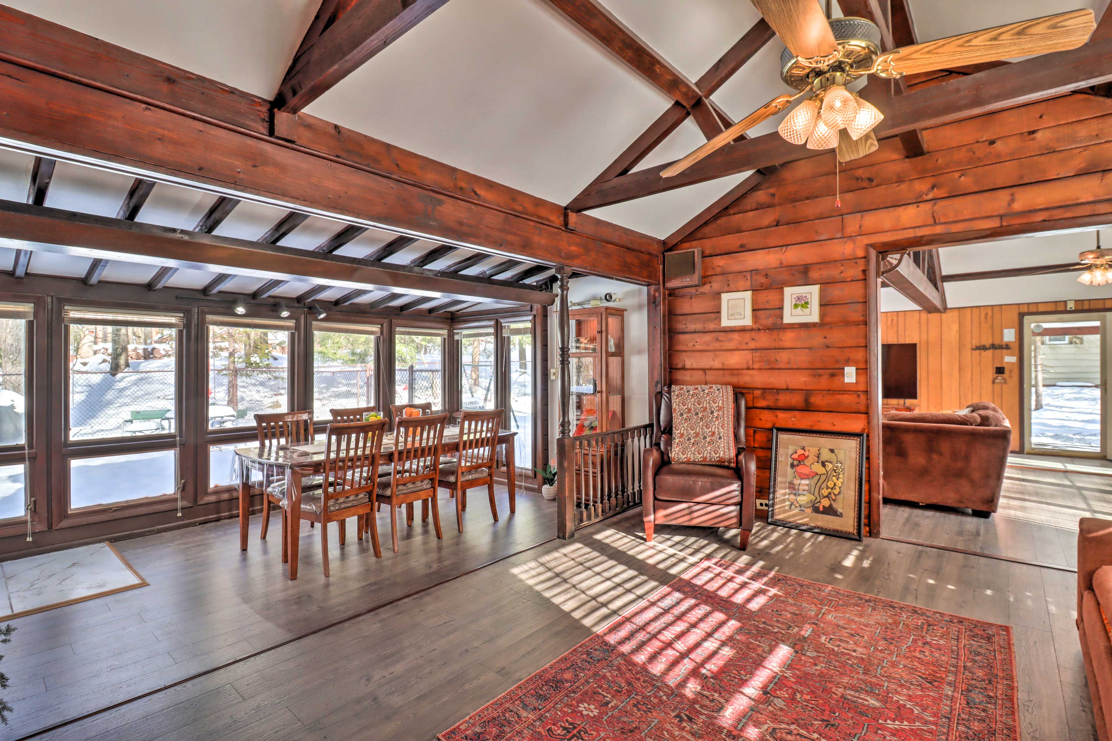 Sitting Room & Dining Space