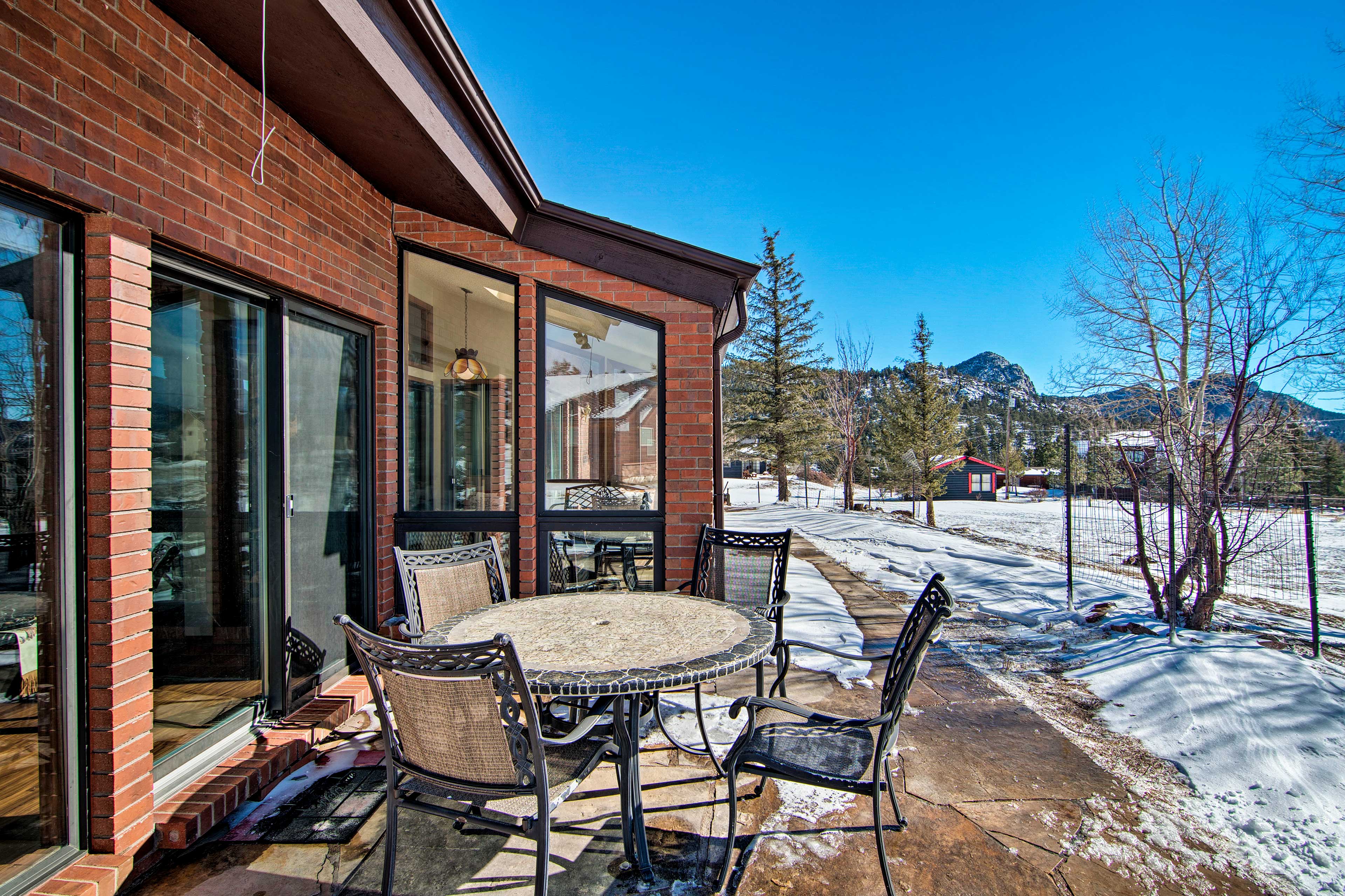This home for 8 sits minutes from Rocky Mountain National Park.