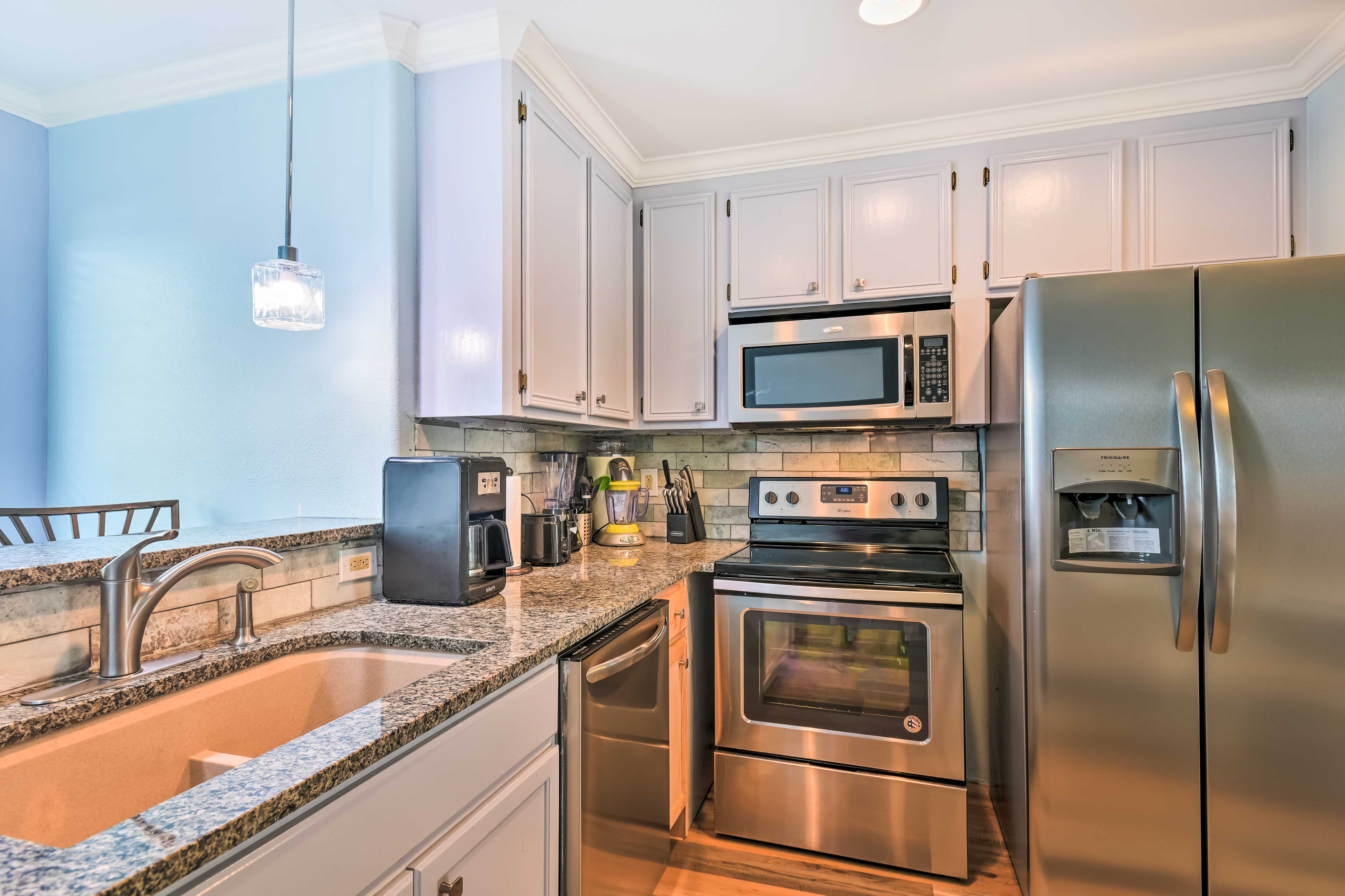 Kitchen | Stainless Steel Appliances | Toaster | Spices