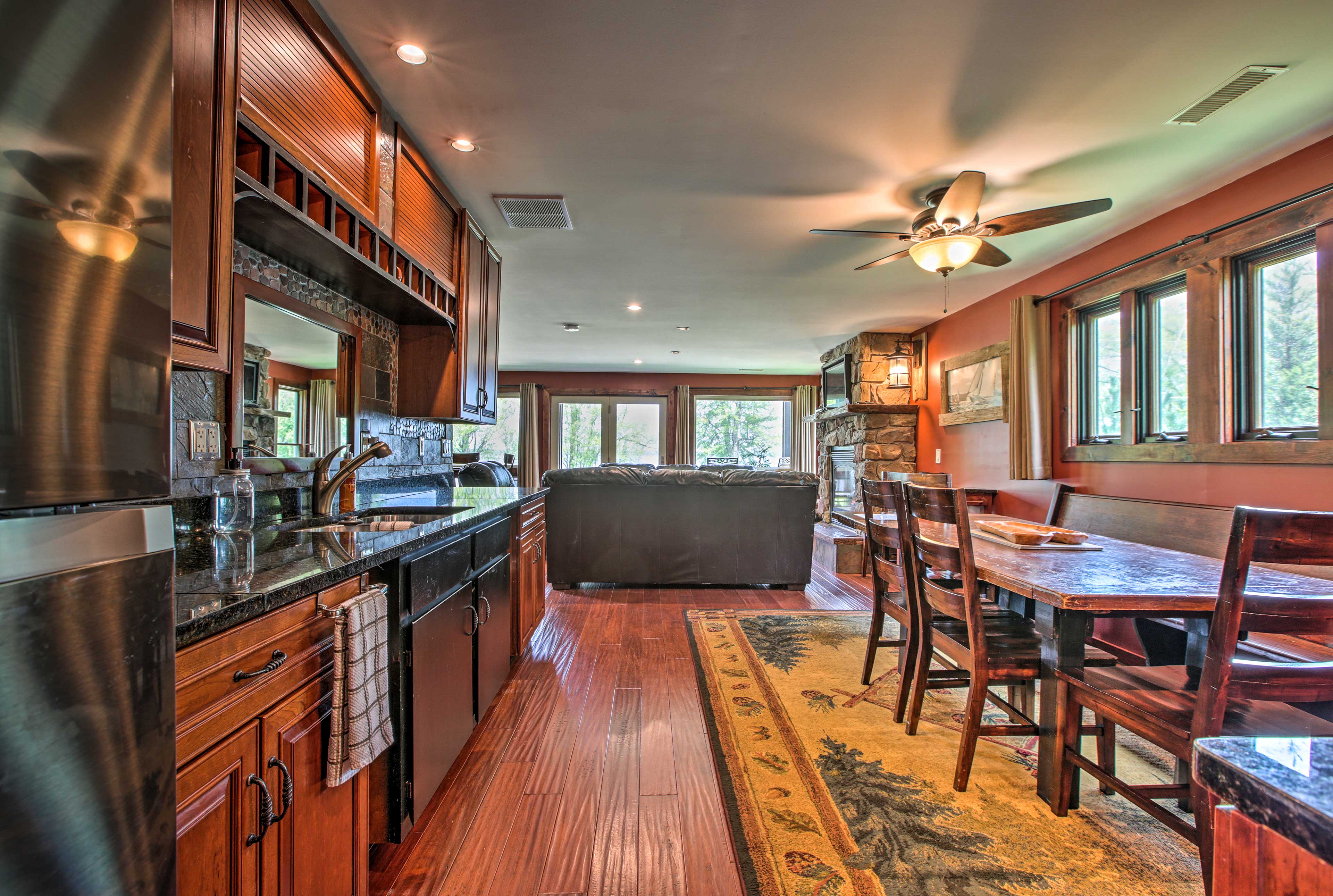 Living Room | Dining Area