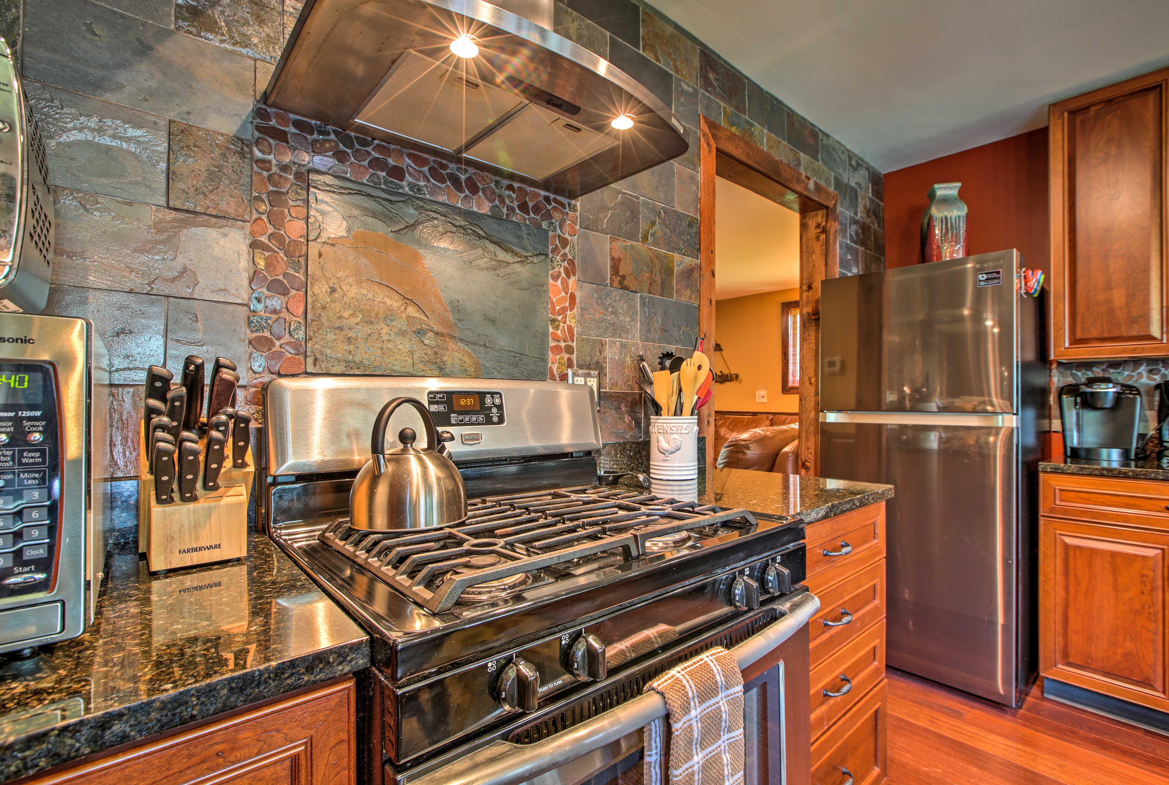 Kitchen | Fully Equipped