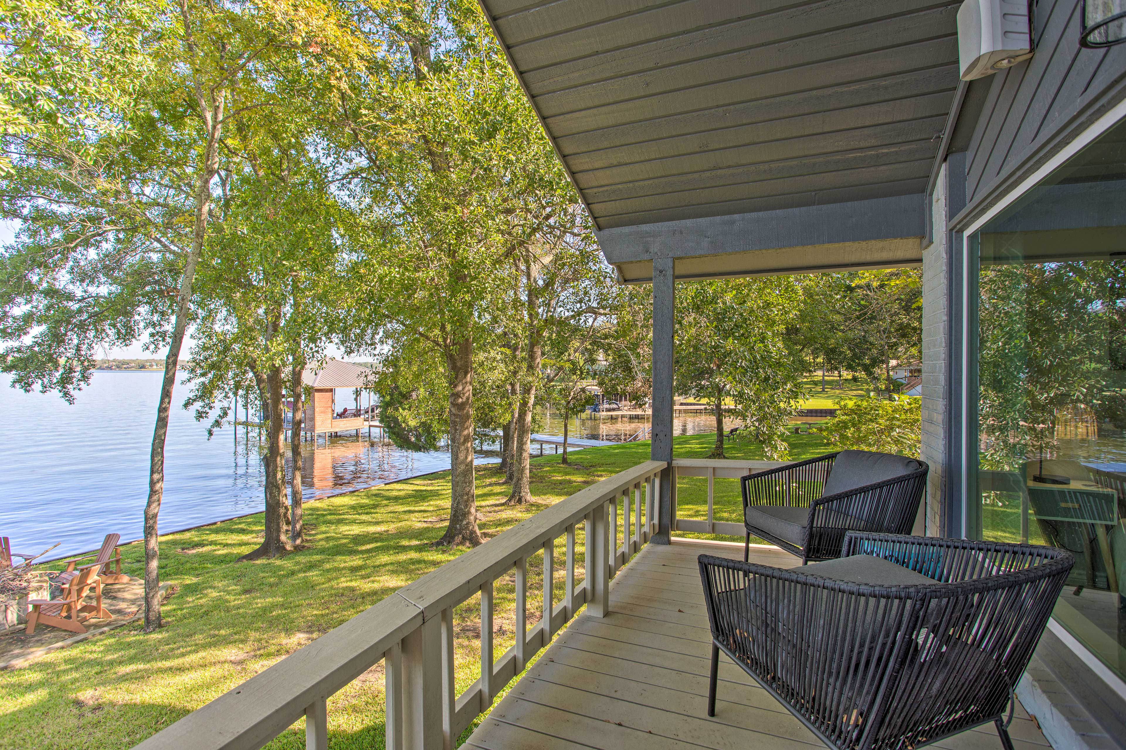 Furnished Patio