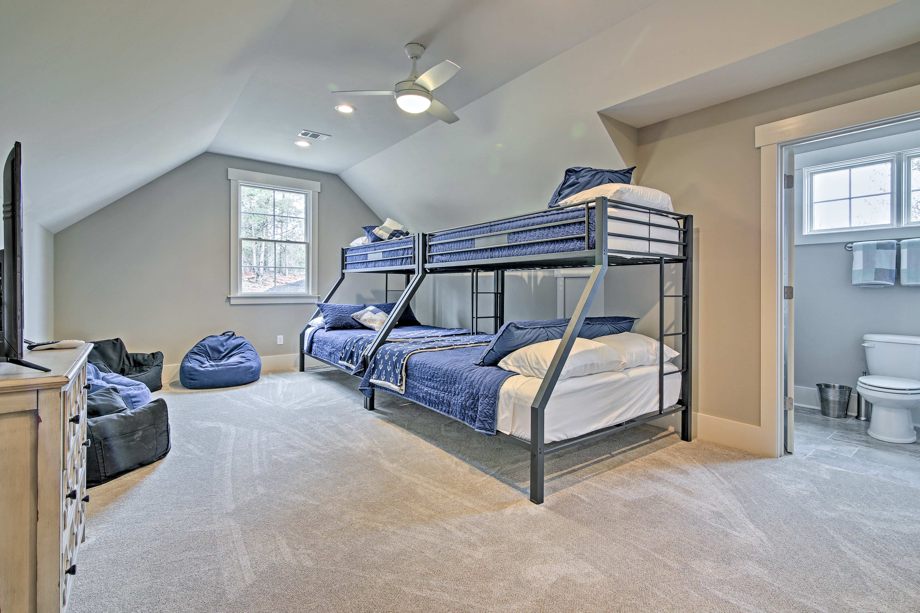 Tuck the kids into the 2 twin-over-queen bunk beds in the last bedroom.