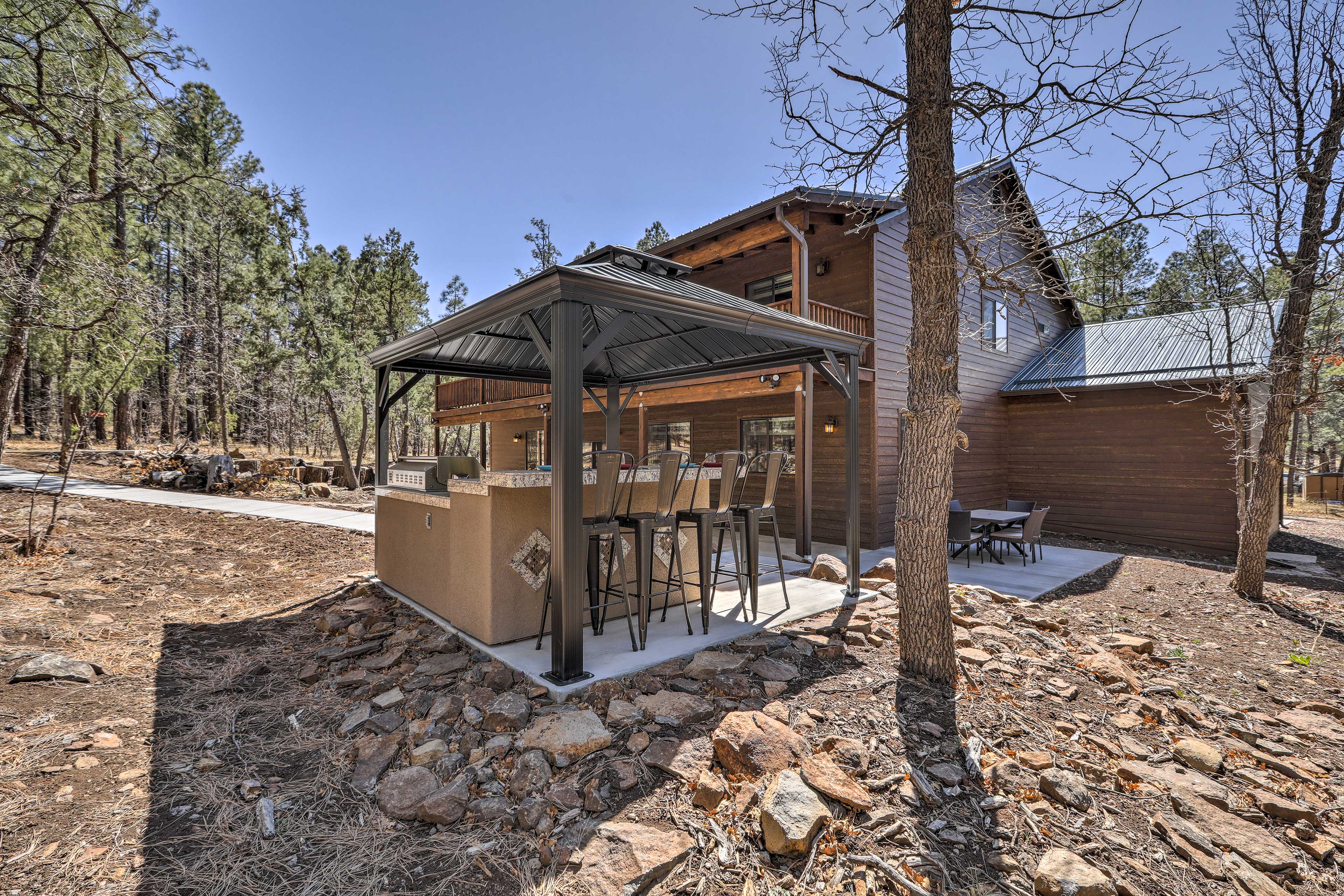 Outdoor Kitchen