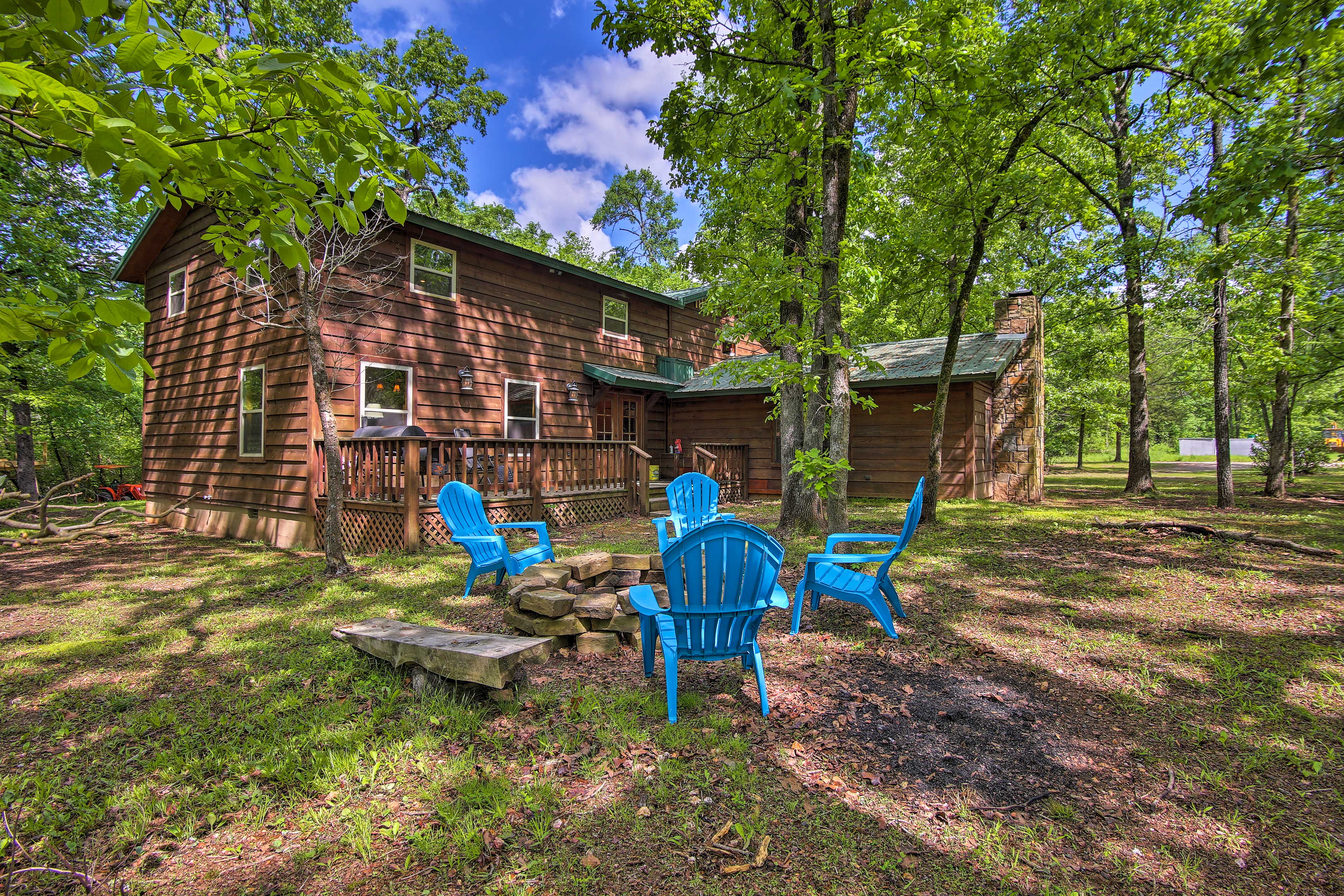 Broken Bow Vacation Rental | 6BR | 3.5BA | Steps Required | Private Entrance