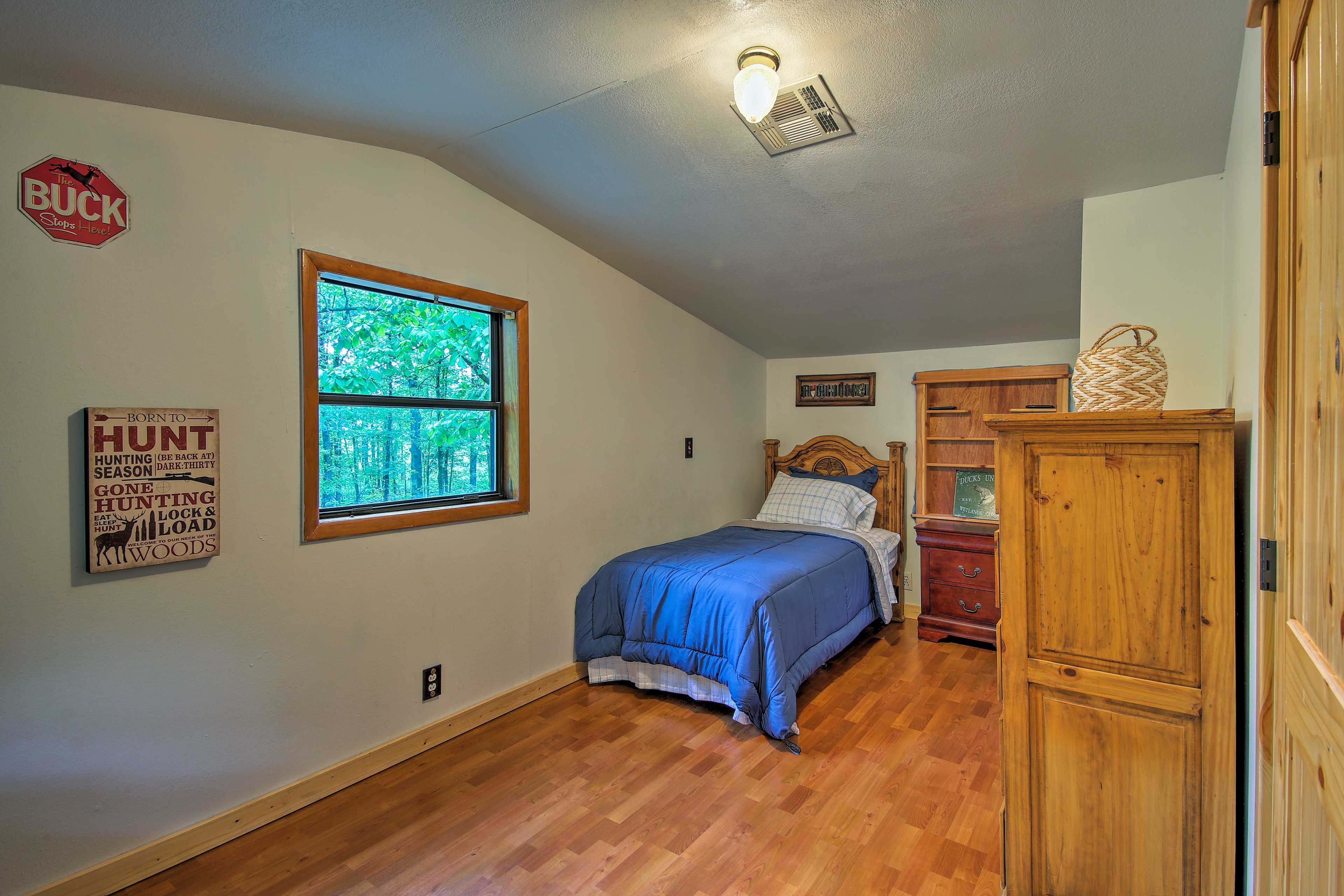 Bedroom 5 | 2 Twin Beds