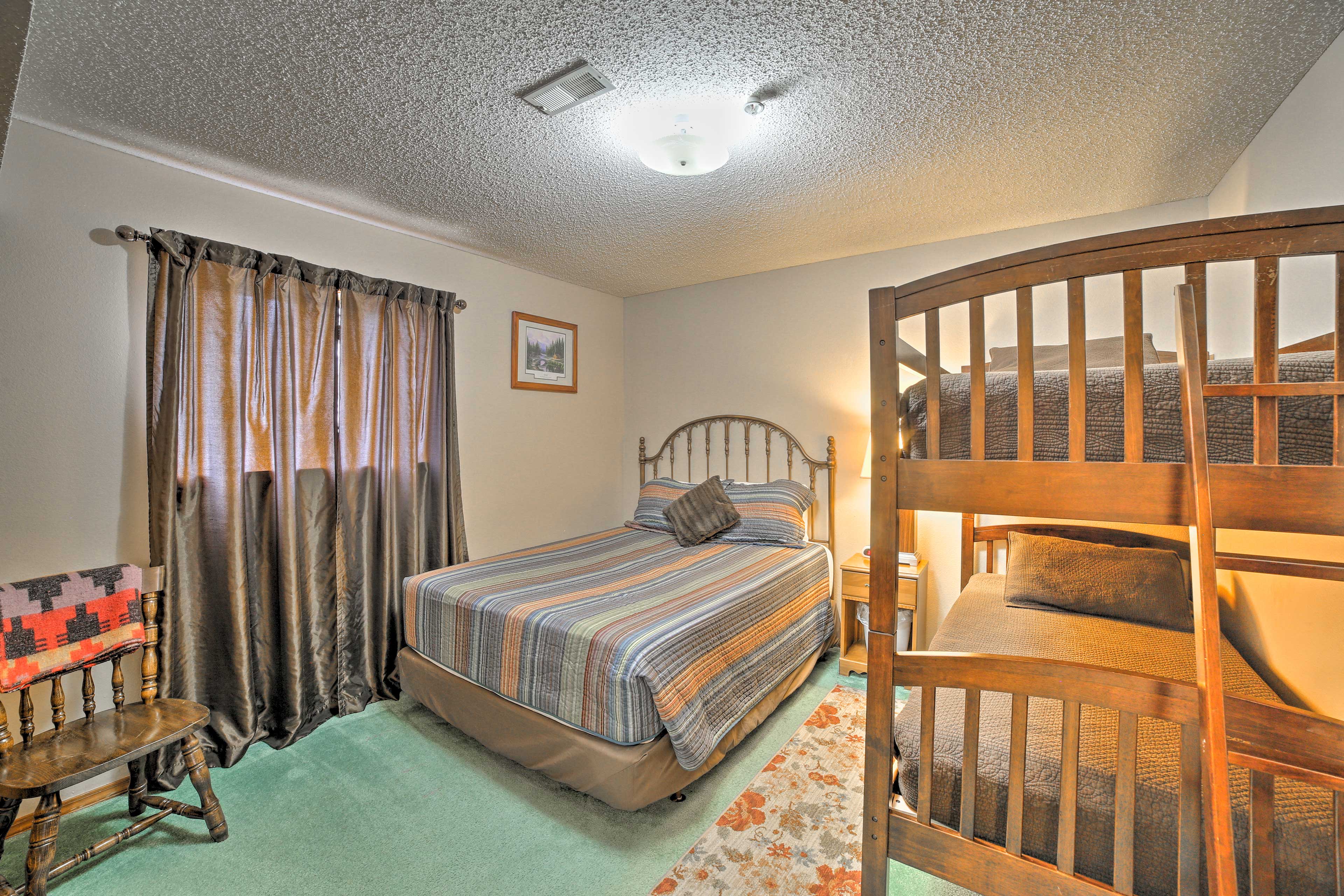 Bedroom 2 | Queen Bed | Twin Bunk Bed