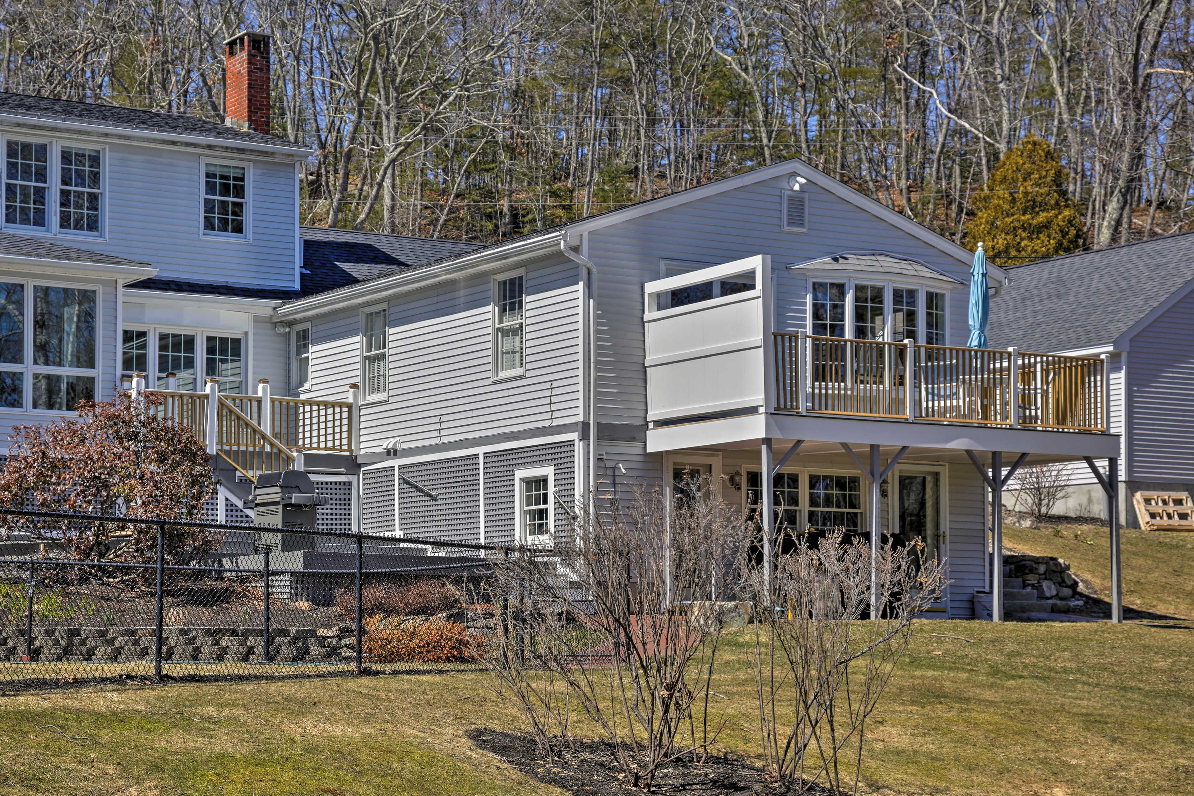 Home Exterior | Horseshoes & Bocce