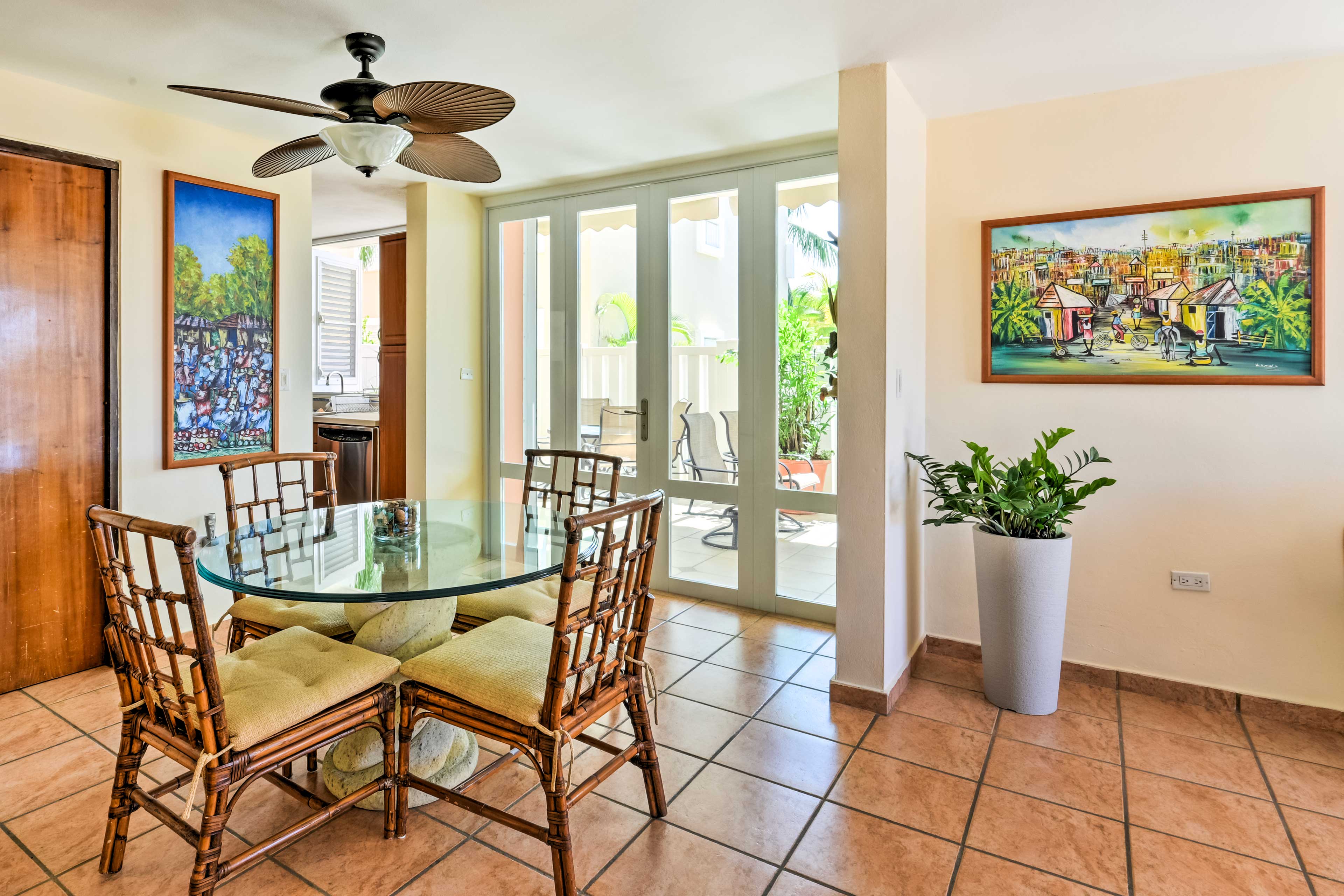 Dining Area | Dishware & Flatware