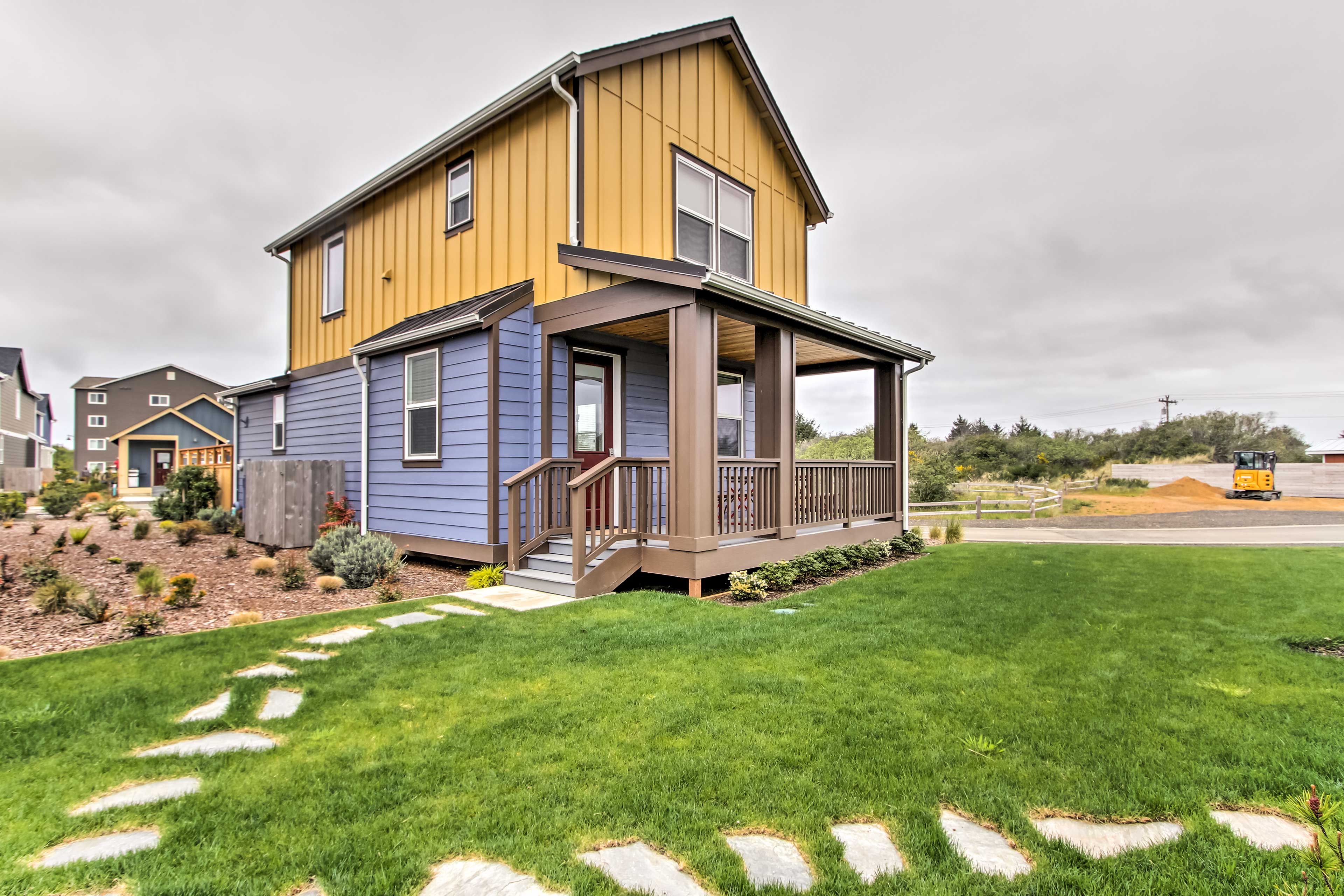 Ocean Shores Vacation Rental | 2BR | 2.5BA | 1,130 Sq Ft | 3 Stairs Required