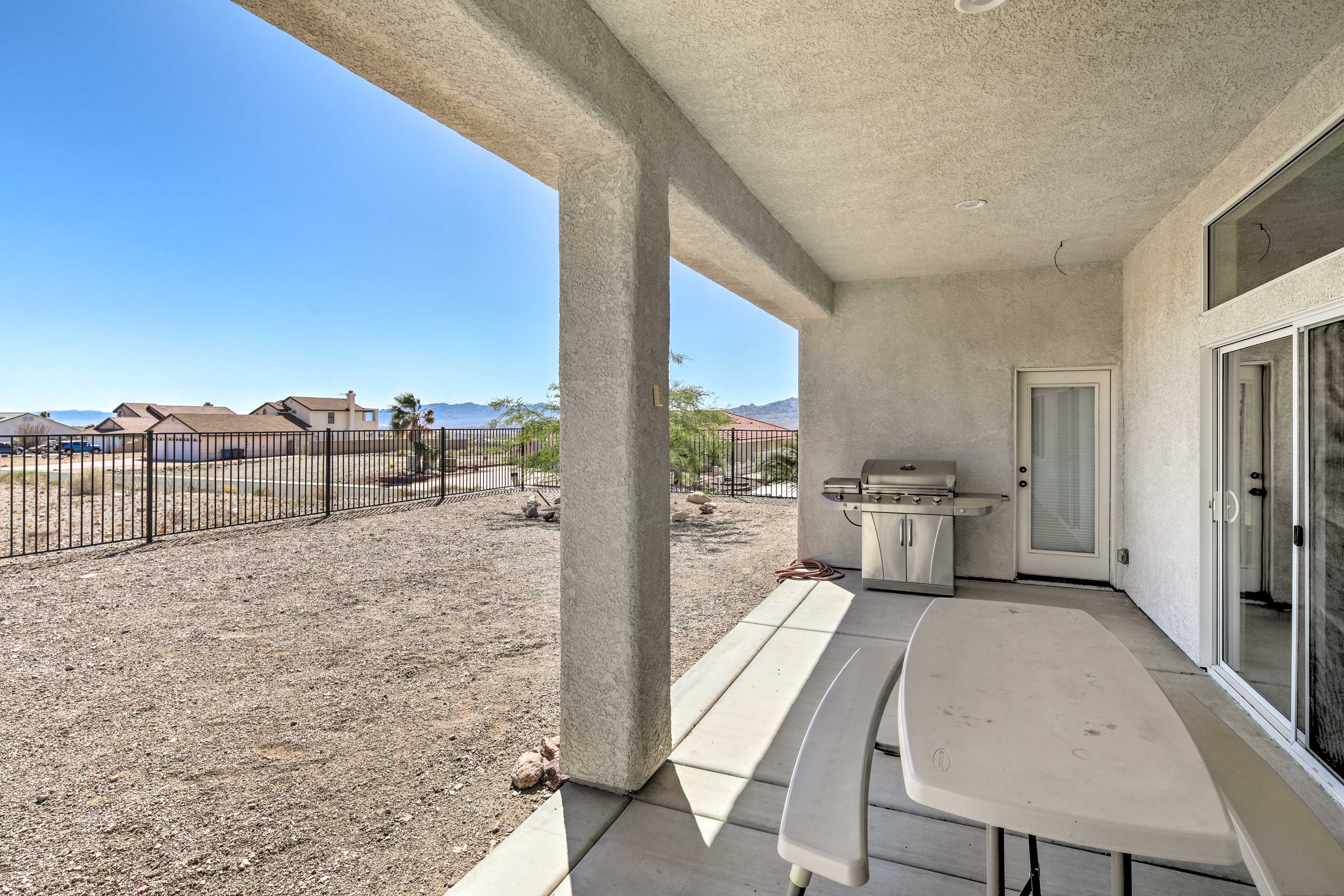 Covered Patio | Gas Grill