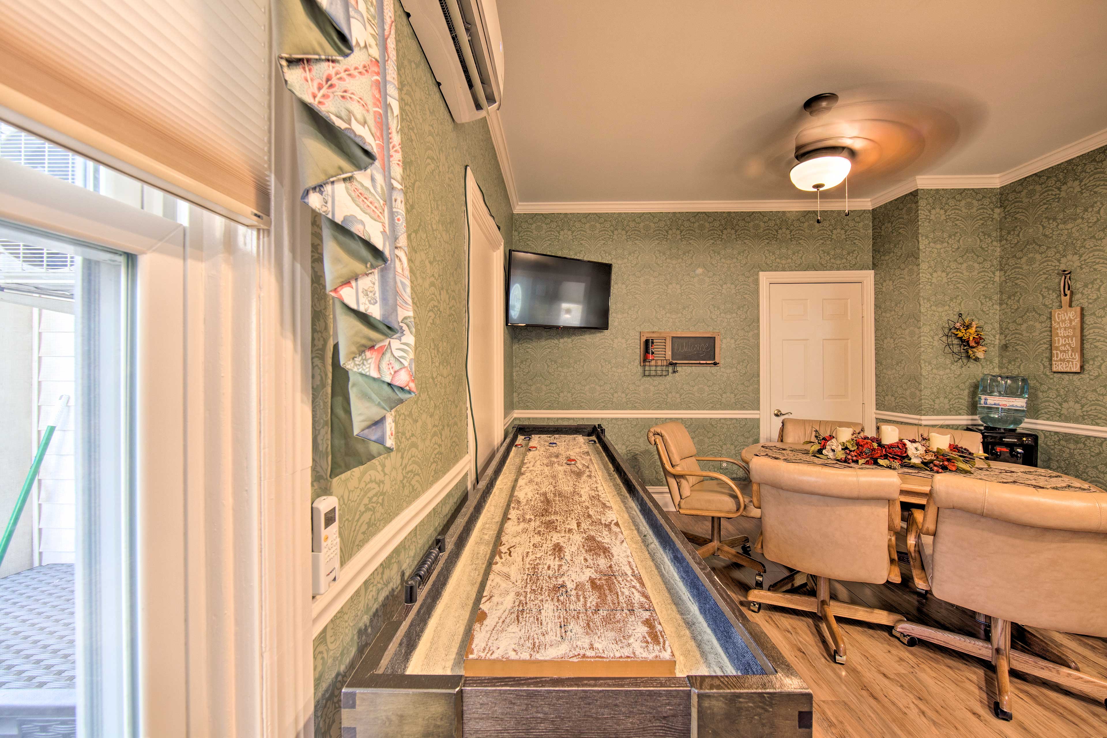 Game Area | Shuffle Board | Board Games | Breakfast Bar | Piano