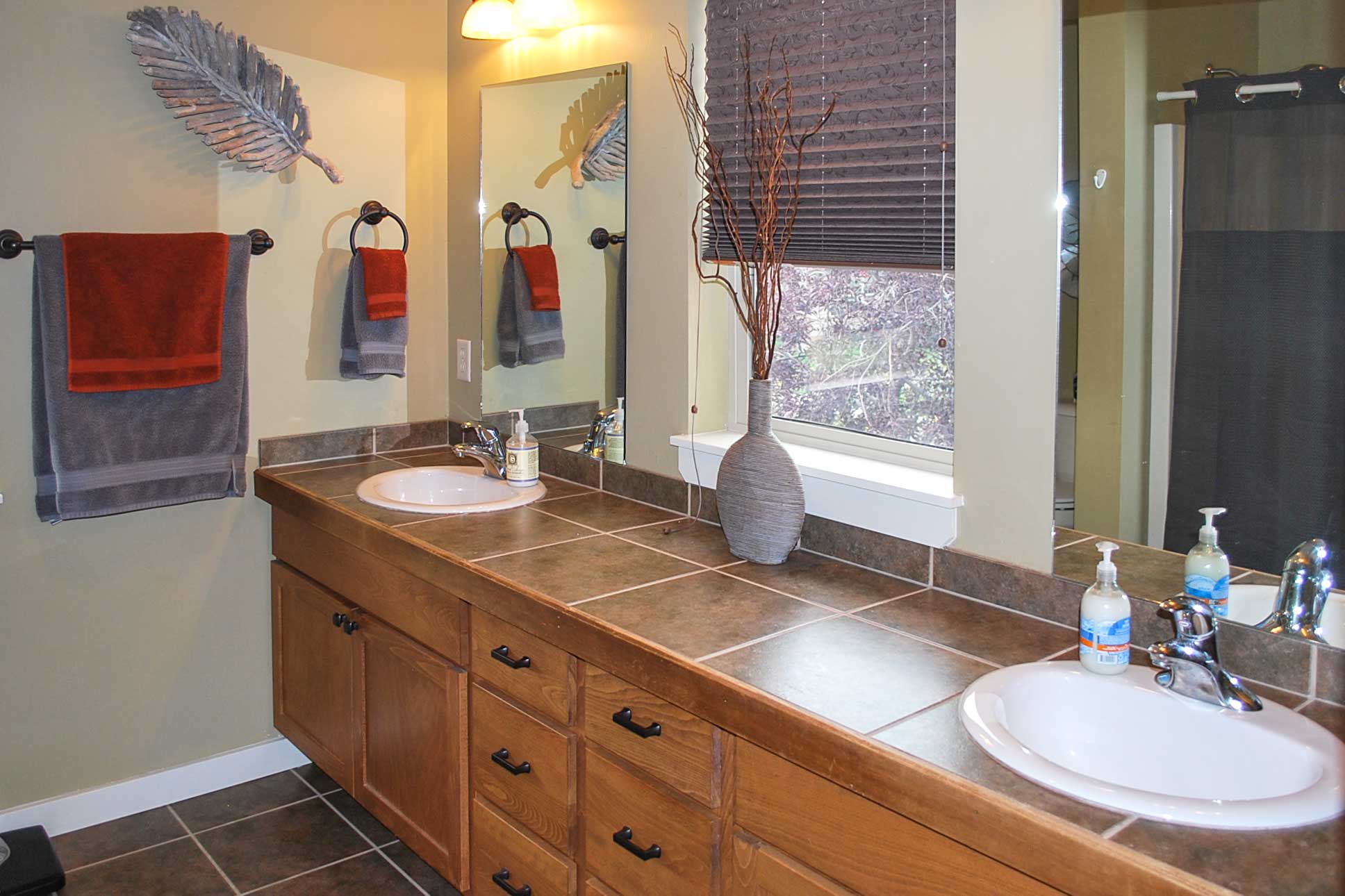 En-Suite Bathroom | Towels Provided