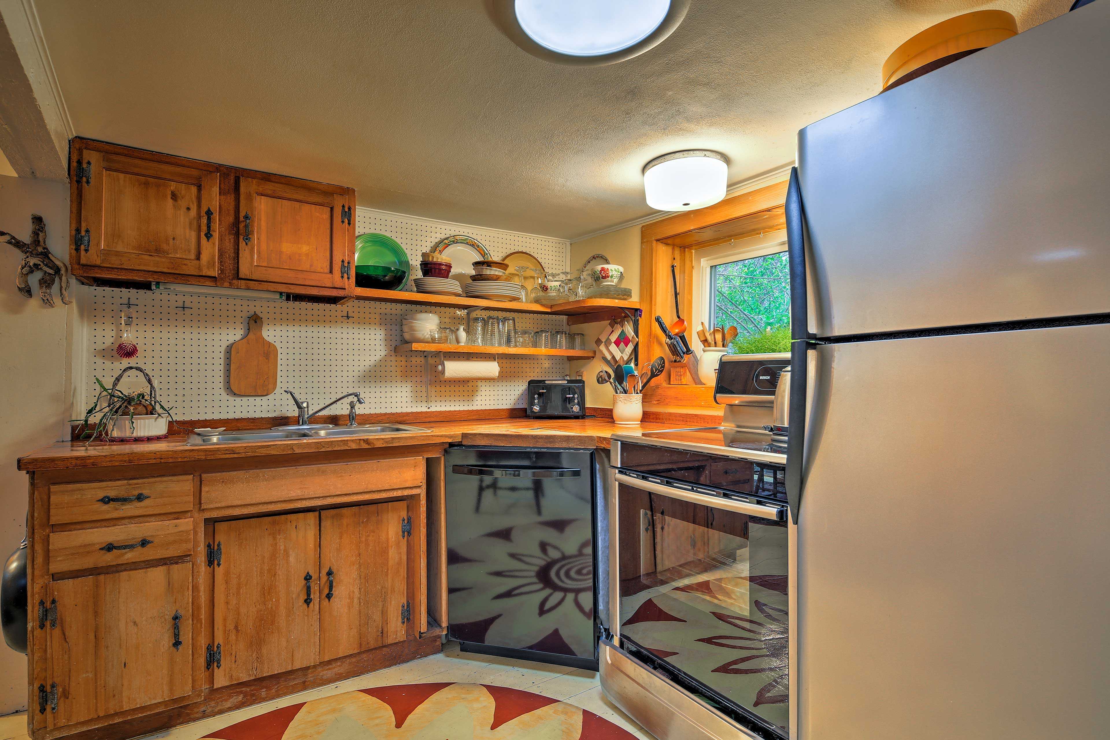 The stainless steel appliances make cooking a breeze.