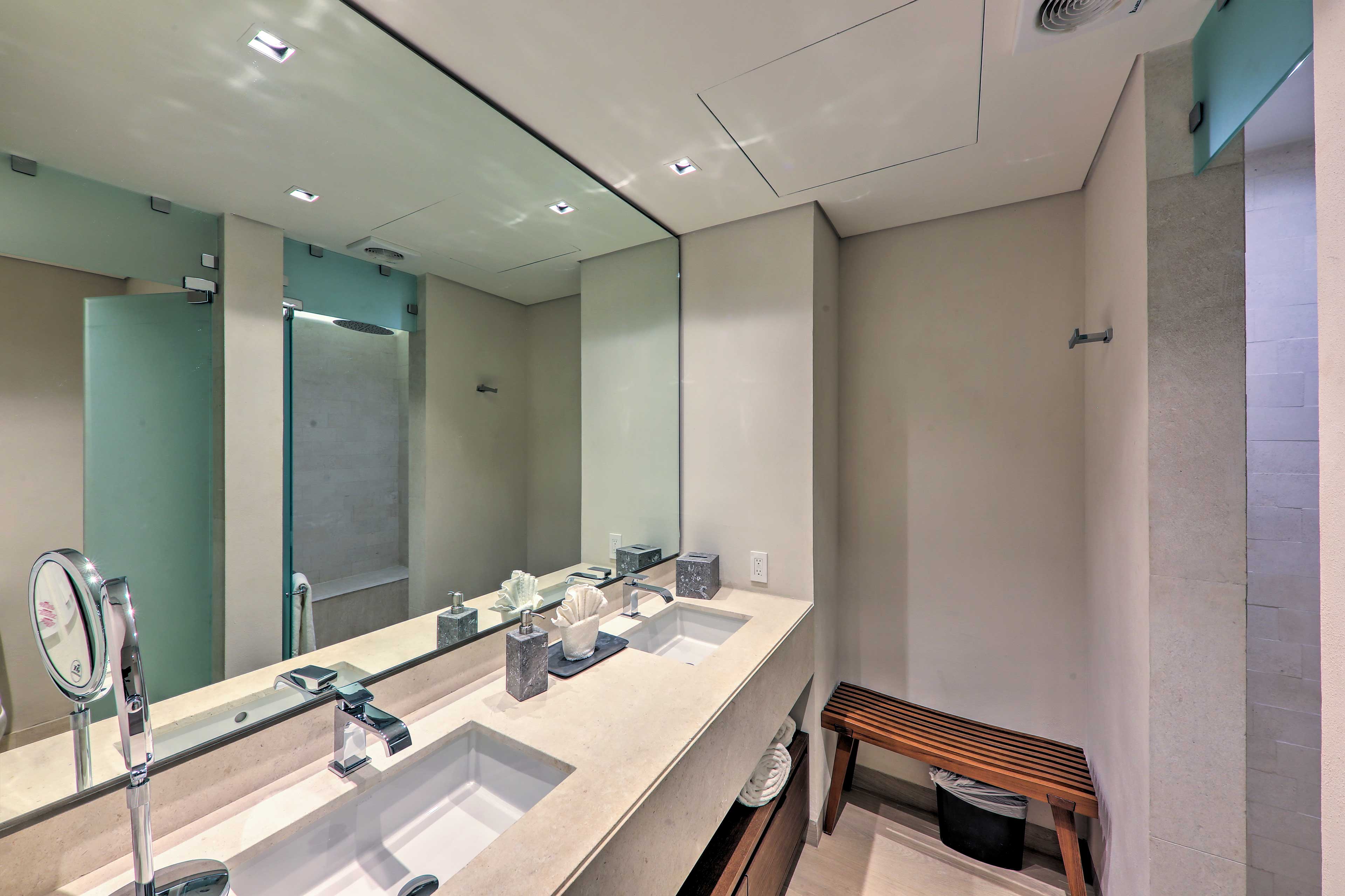 En-Suite Bathroom | Complimentary Toiletries