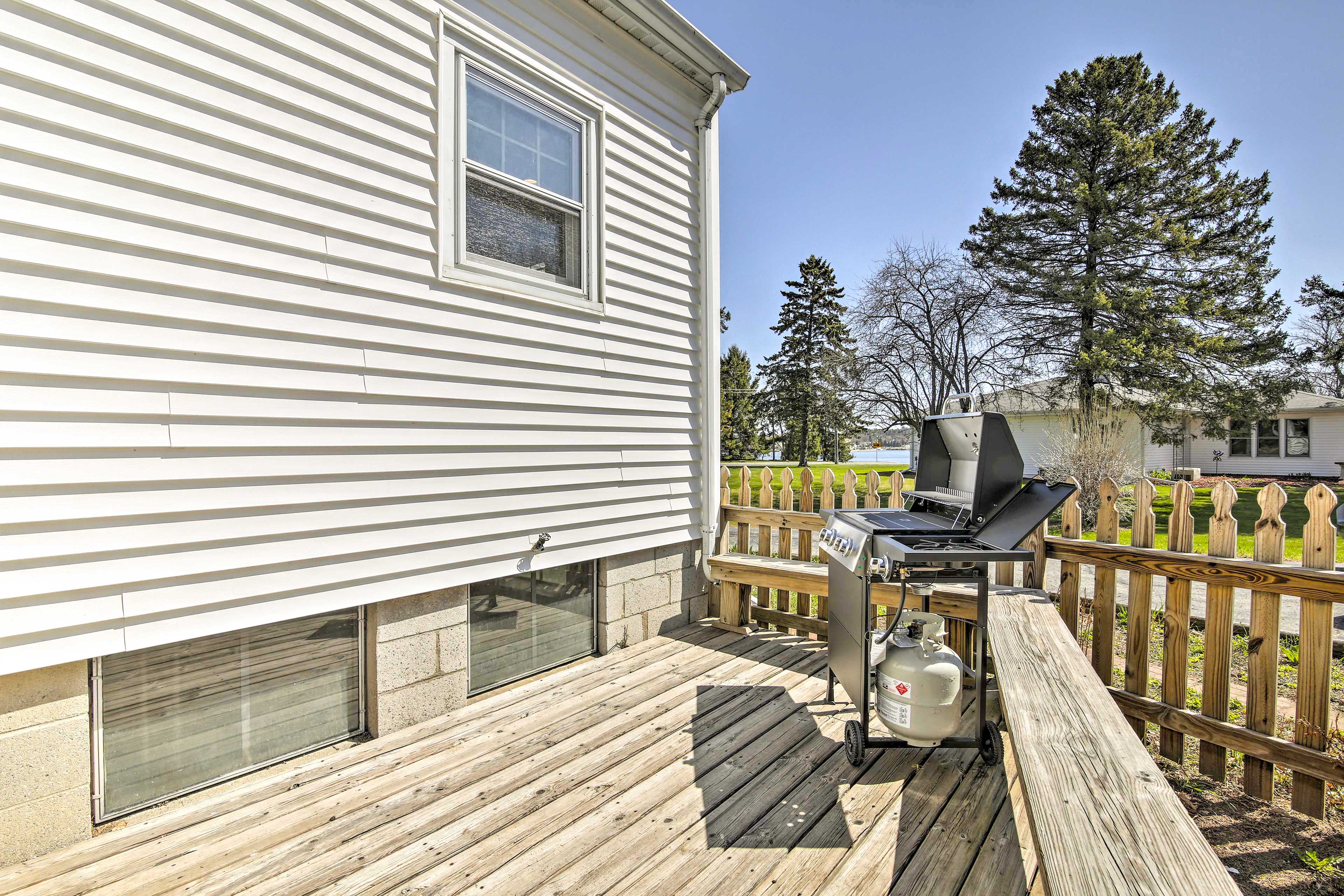 Private Deck | Outdoor Dining Table