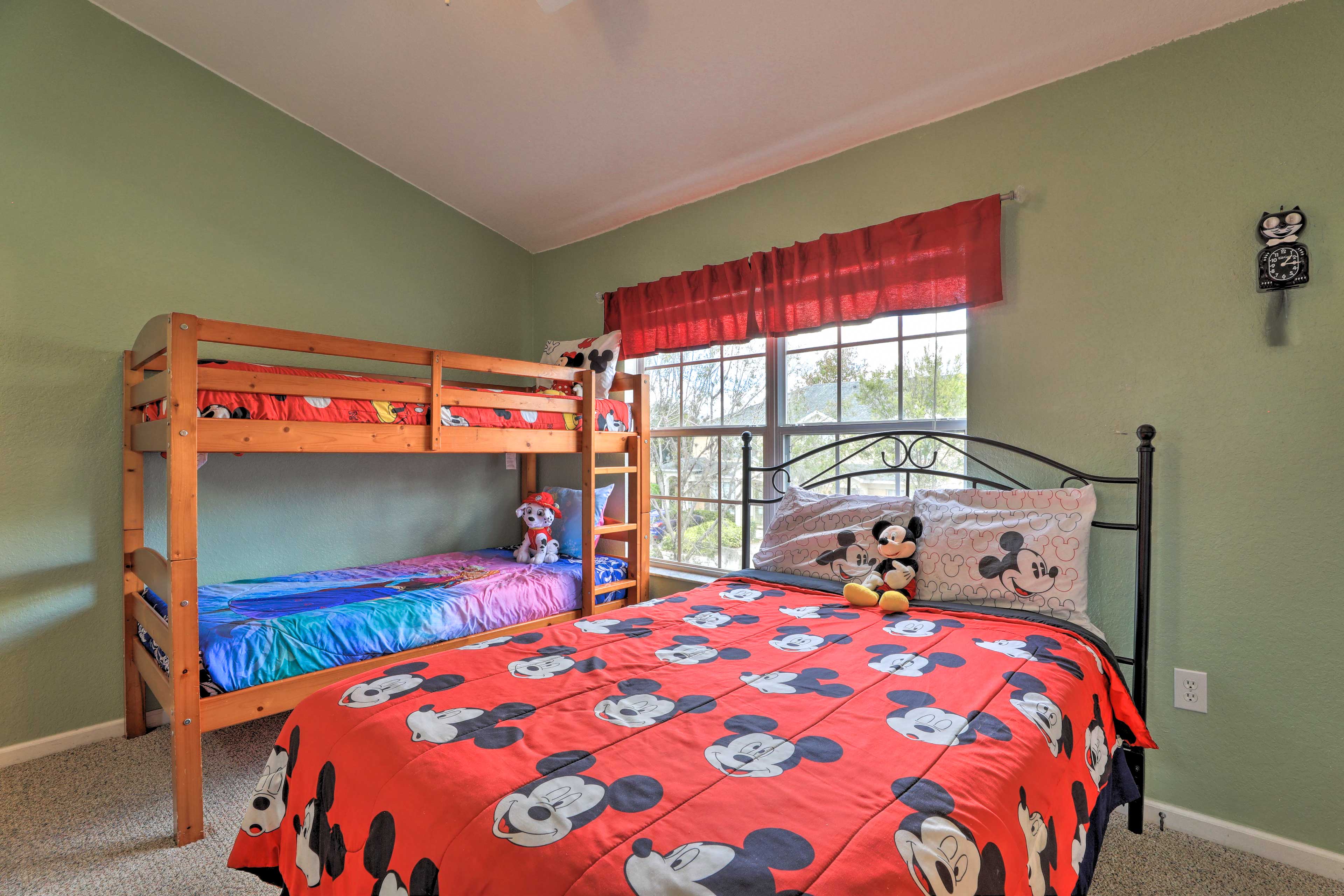 Bedroom 3 | Twin Bunk Bed, Full Bed