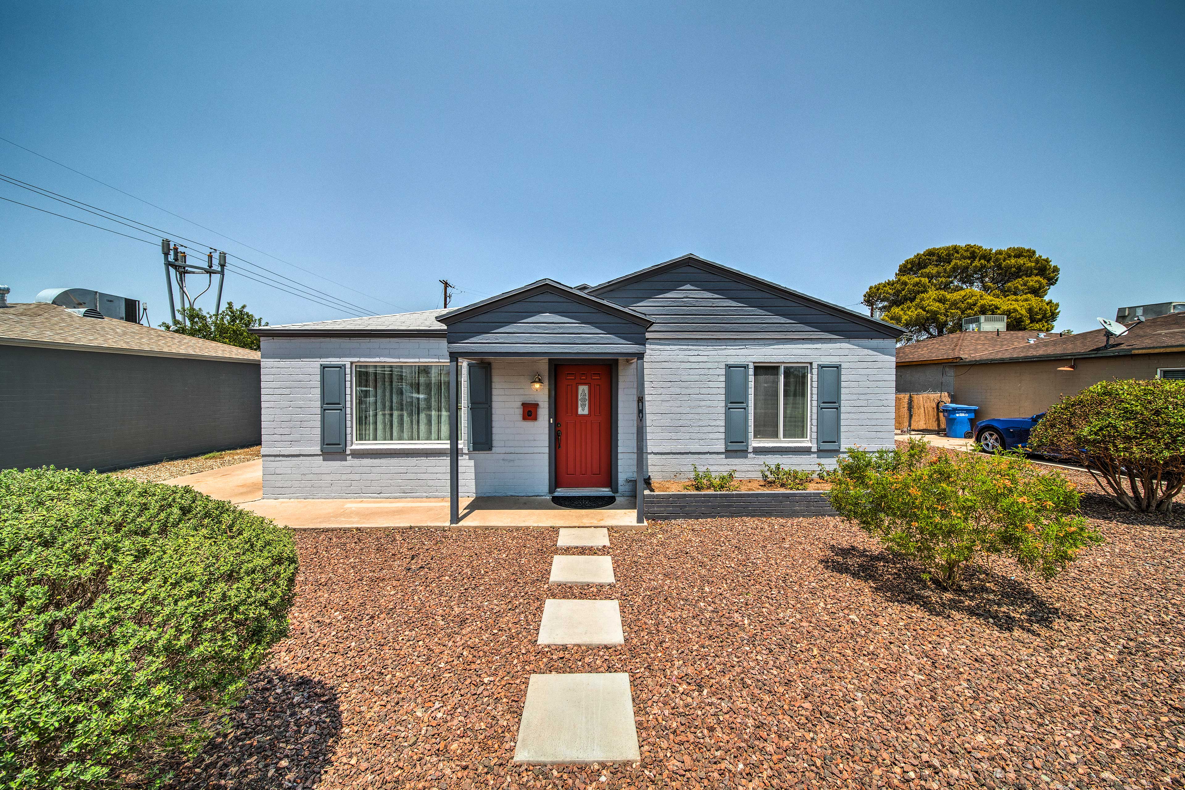 This Phoenix home offers 1,956 square feet of living space for you to enjoy!