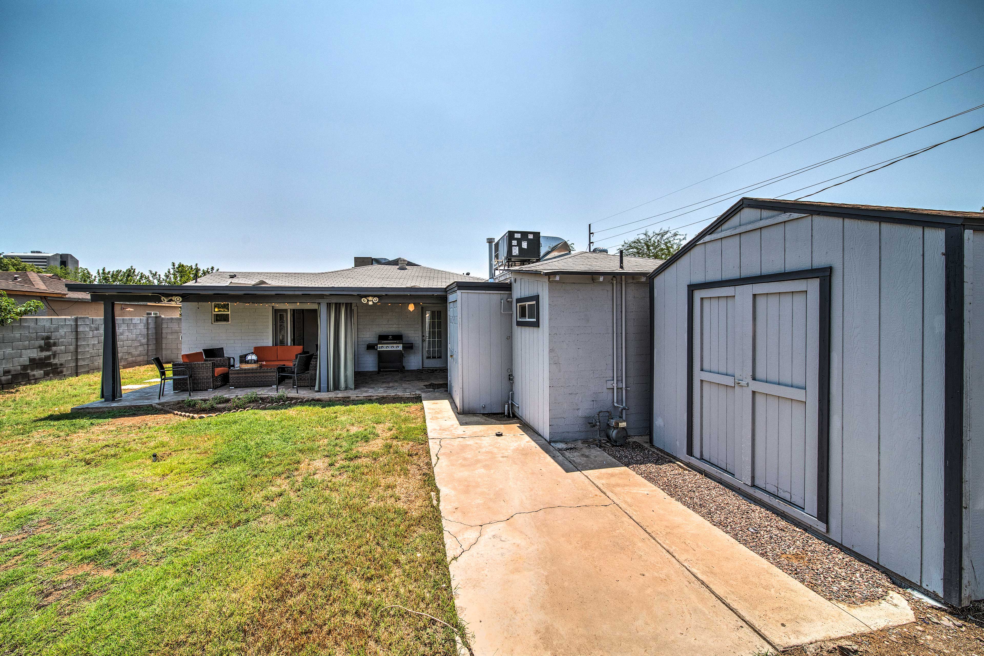 Watch the kids play in this spacious yard or throw a ball around.