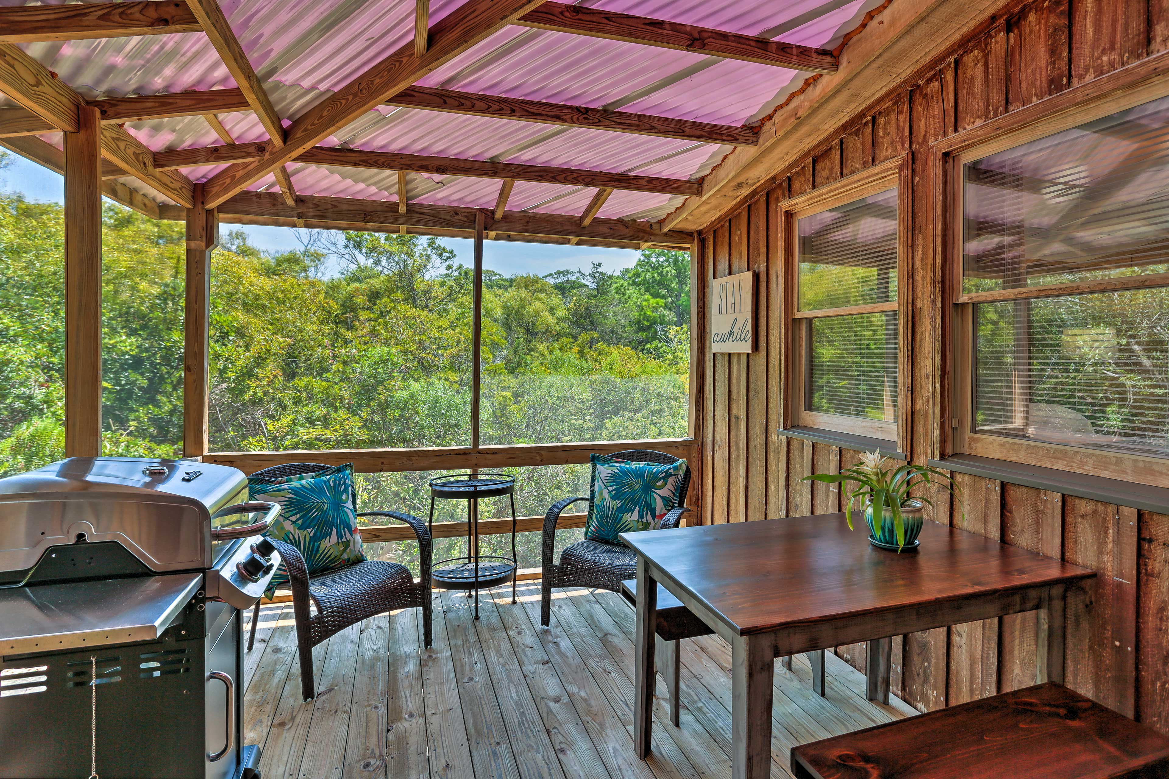 Screened Porch | Gas Grill