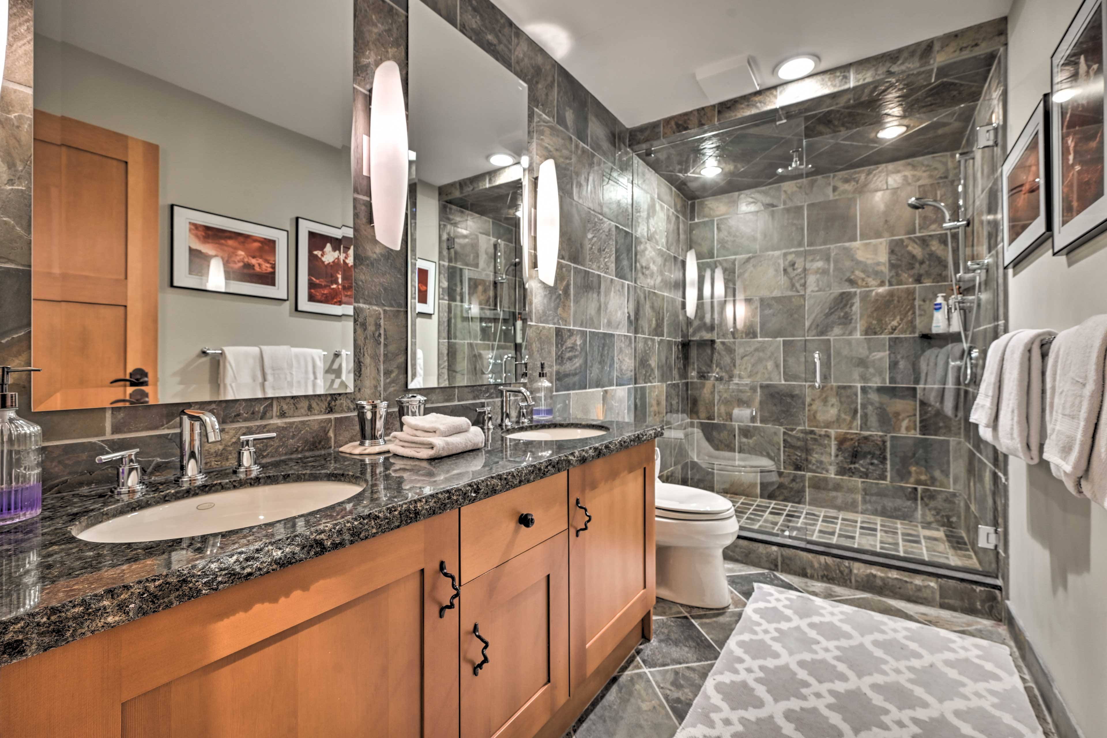 Full Bathroom | Walk-In Shower