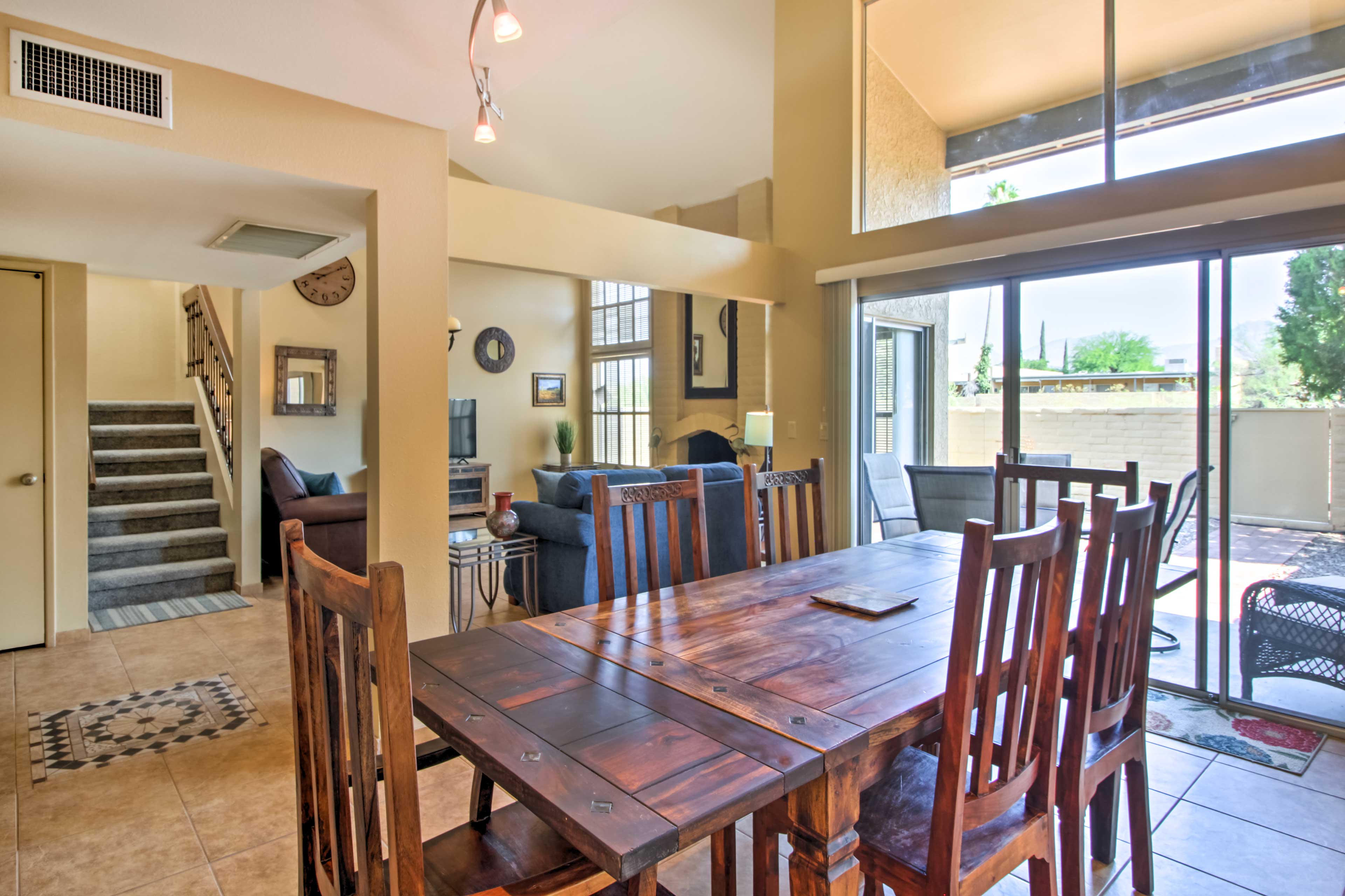 Dining Area | Dishware & Flatware