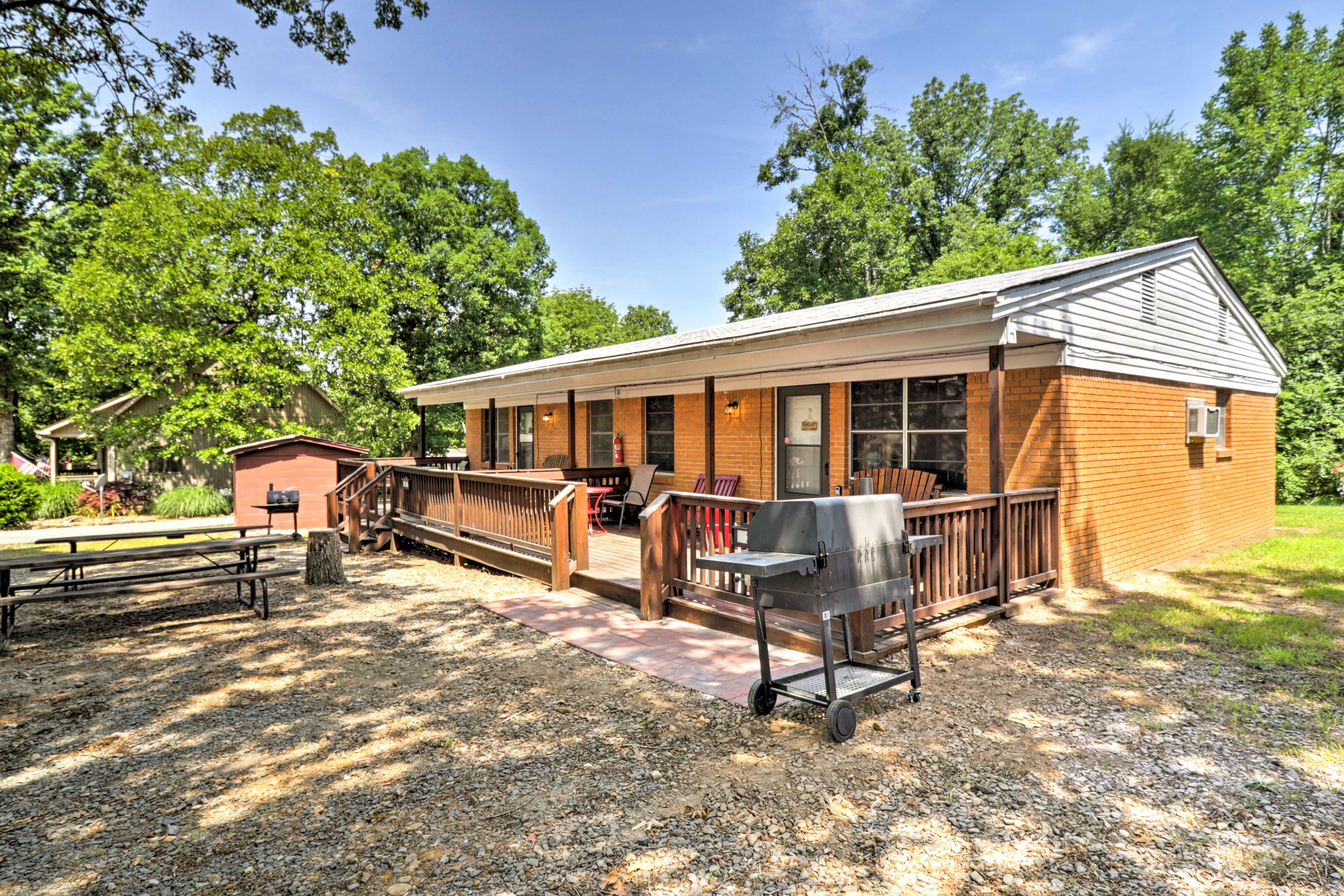 Duplex Exterior | Shared Outdoor Space